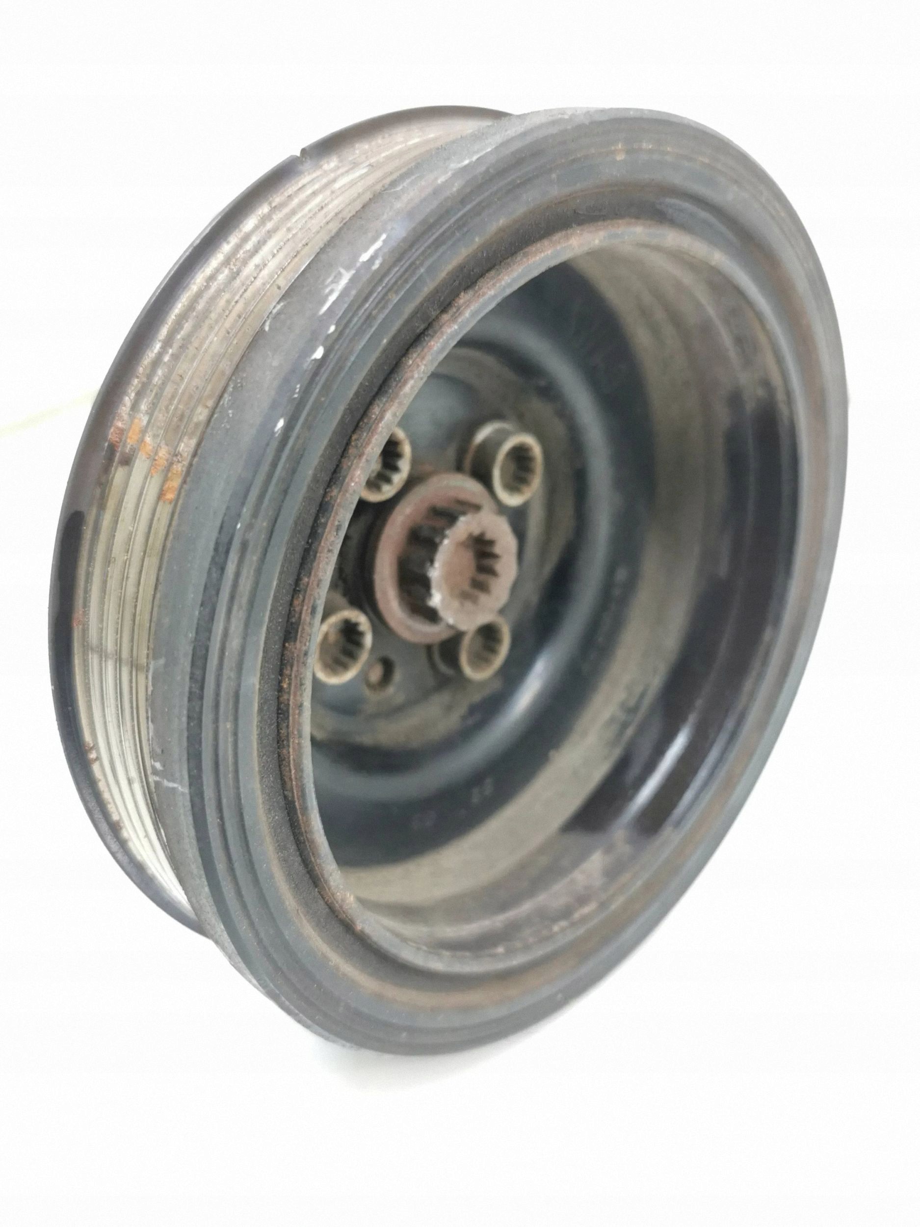 Polea de correa Audi A5 A6 Q3 Q5 2.0 TDI OEM 038105243M image 2