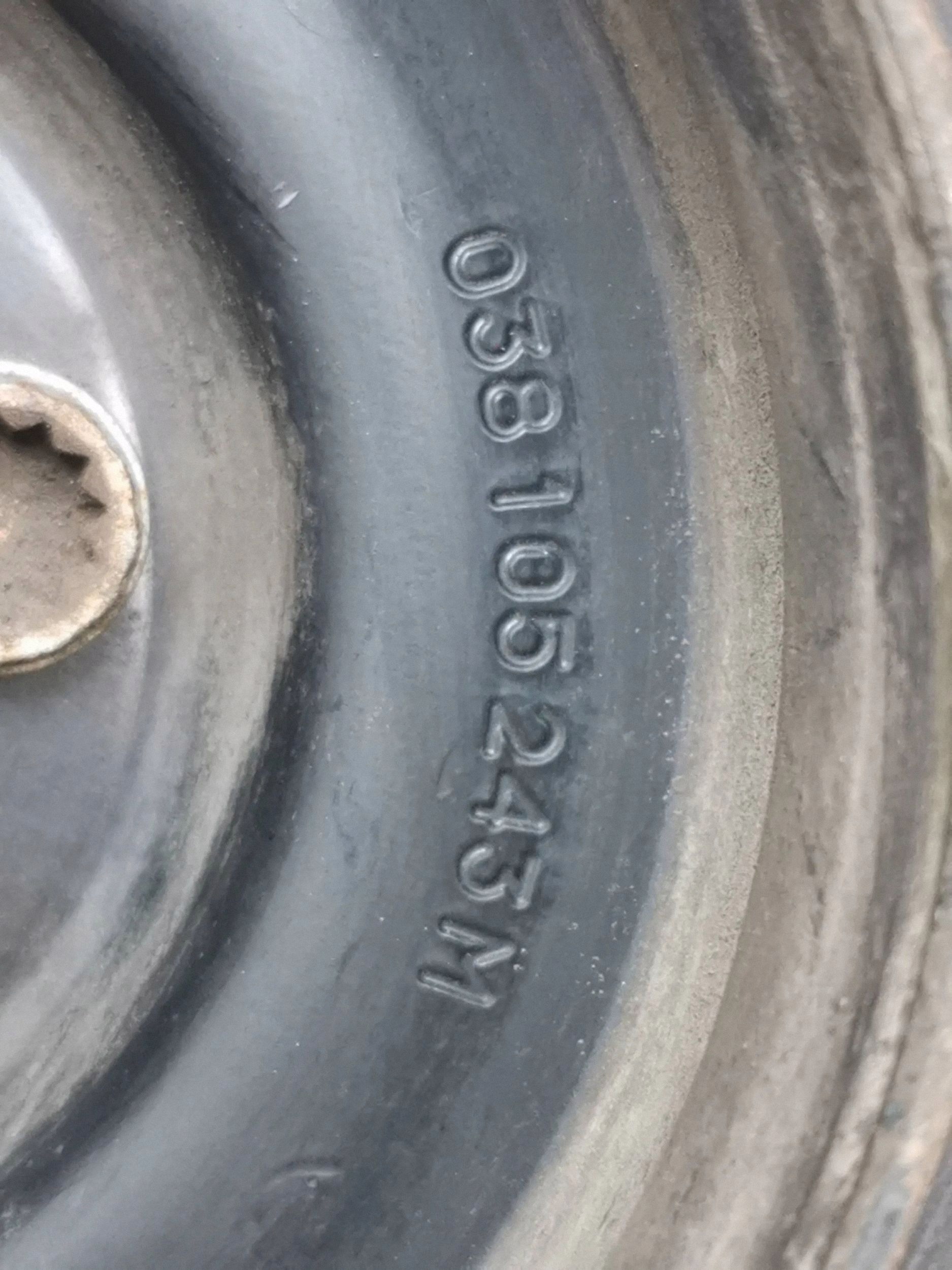 Polea de correa Audi A5 A6 Q3 Q5 2.0 TDI OEM 038105243M image 5
