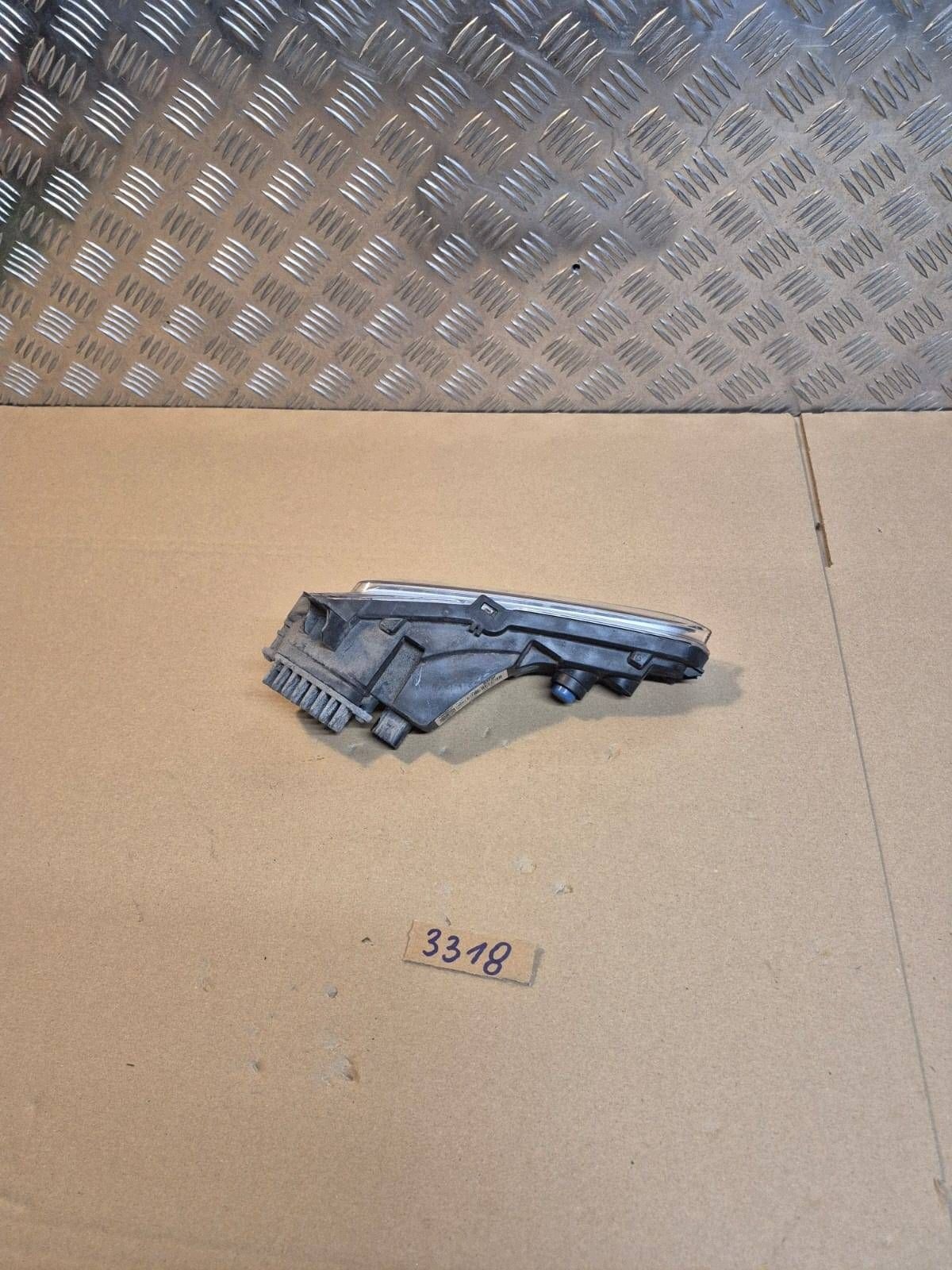 Halogenivalo Etu Vasen BMW i3 OEM 90156474