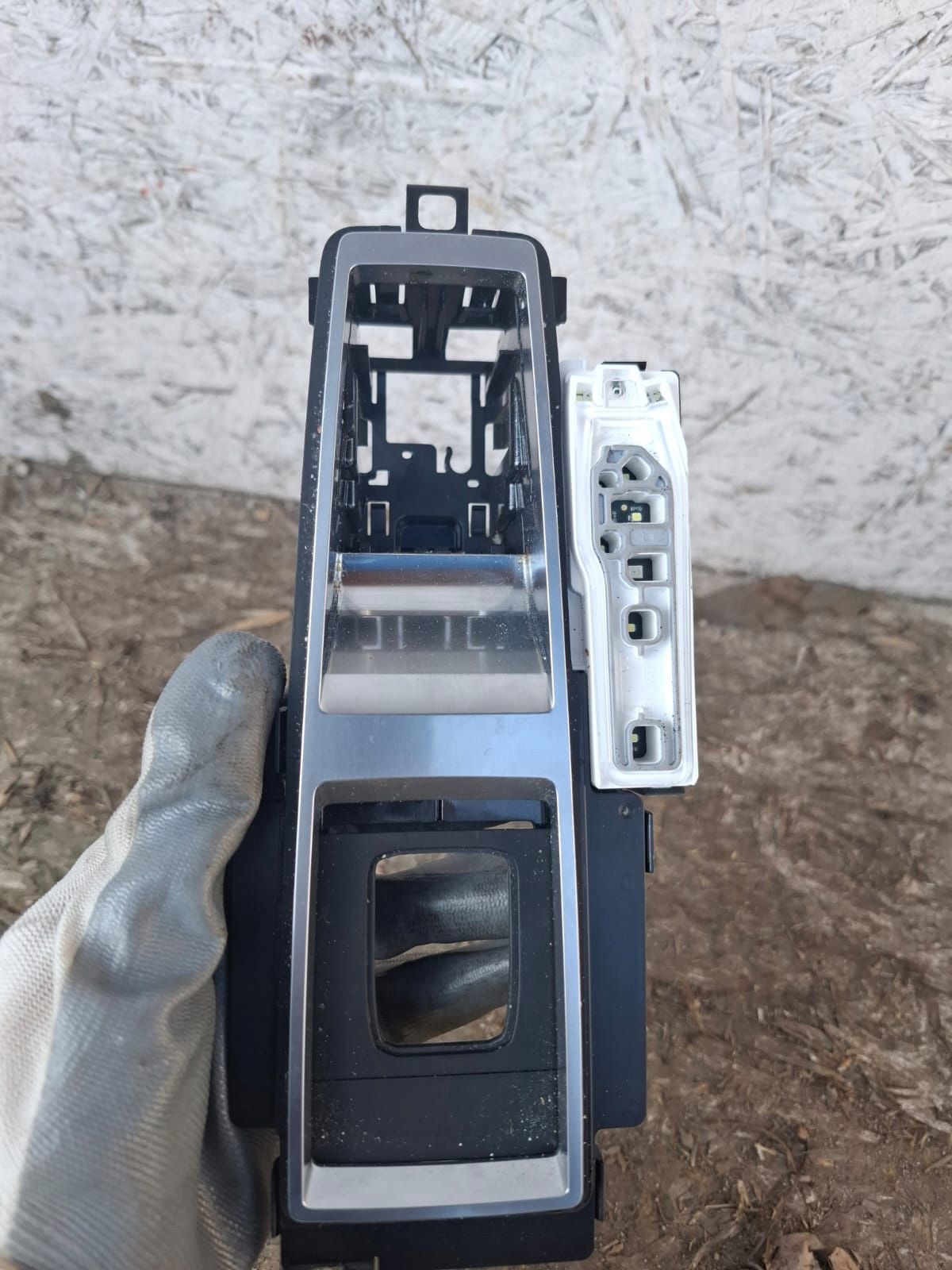 Levier de frein à main OEM 4N1713111D Audi Q8 image 3