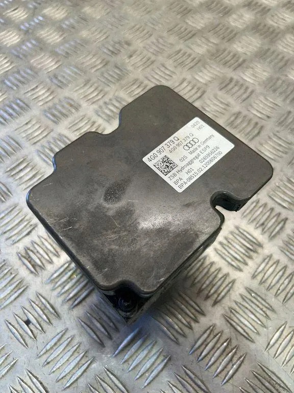 Audi A6 C7 ABS-pumpun moduuli OEM 4G0907379Q