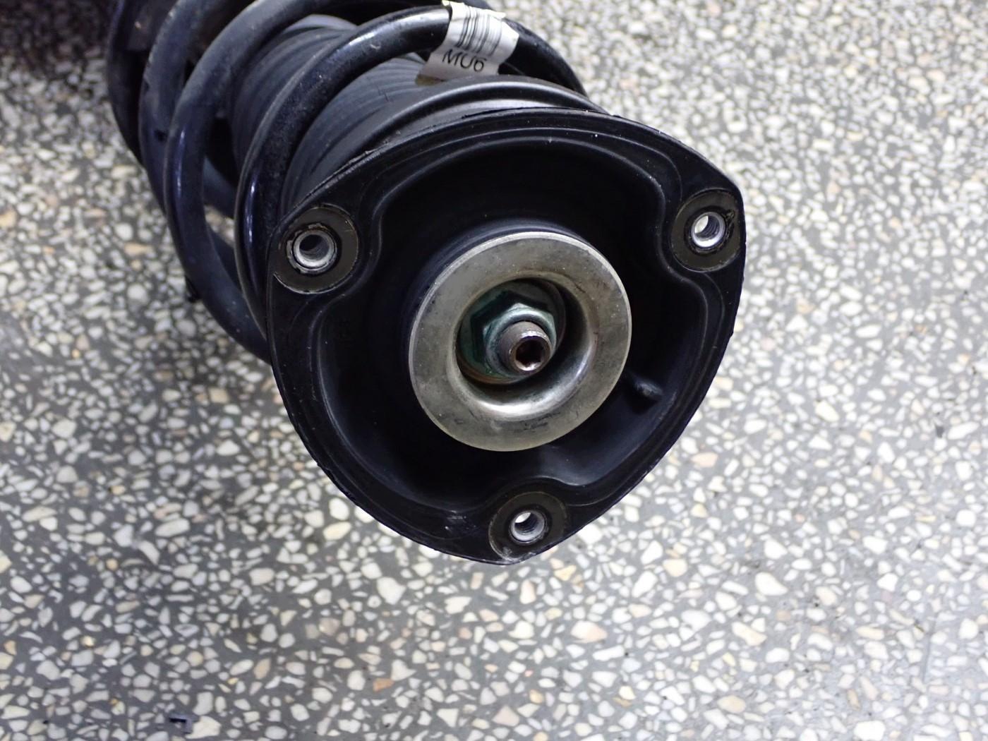 OEM 3Q0413031BN Montante Amortiguador Derecho Delantero VW Passat B8 image 3