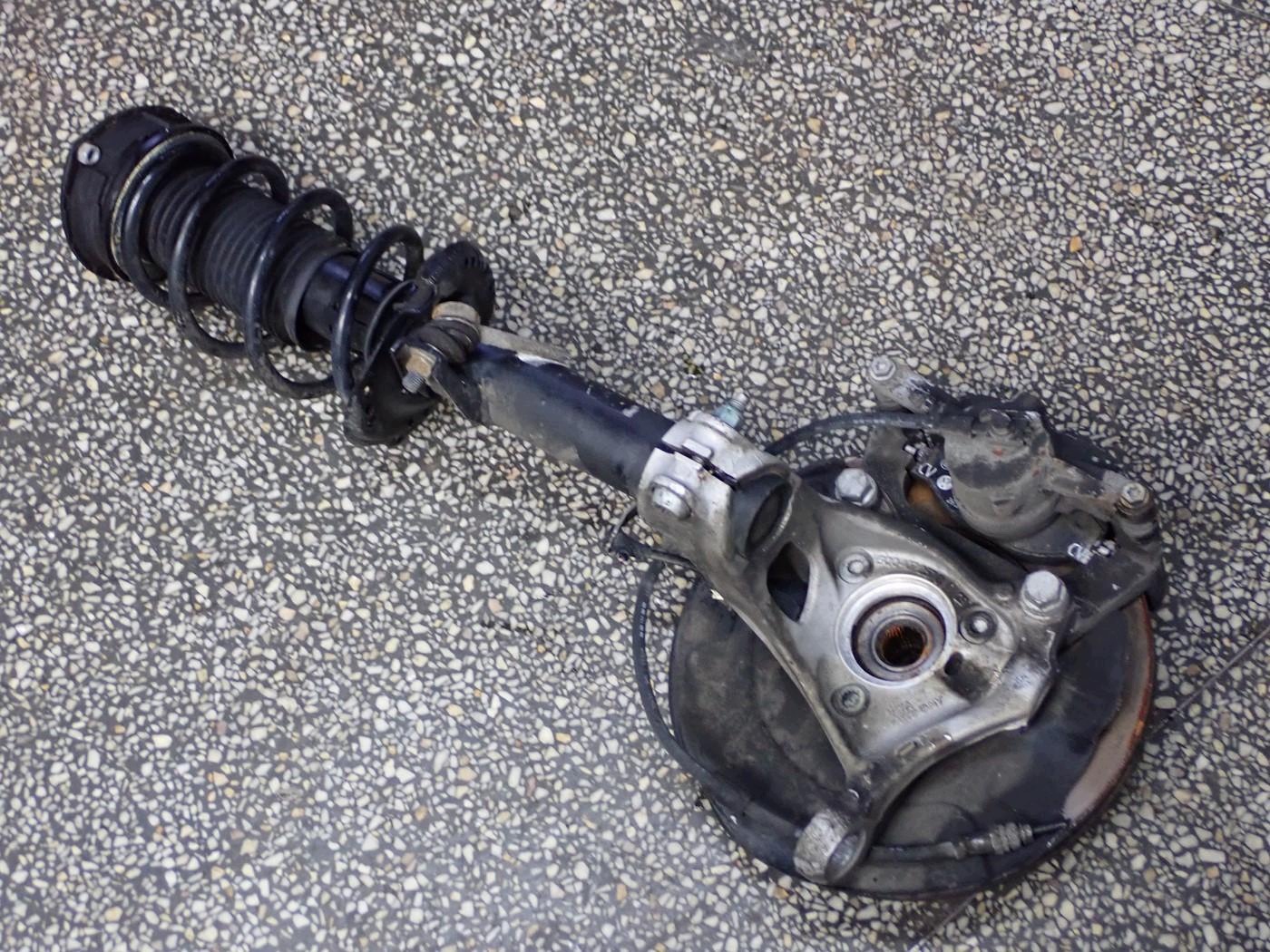 OEM 3Q0413031BN Montante Amortiguador Derecho Delantero VW Passat B8 image 6