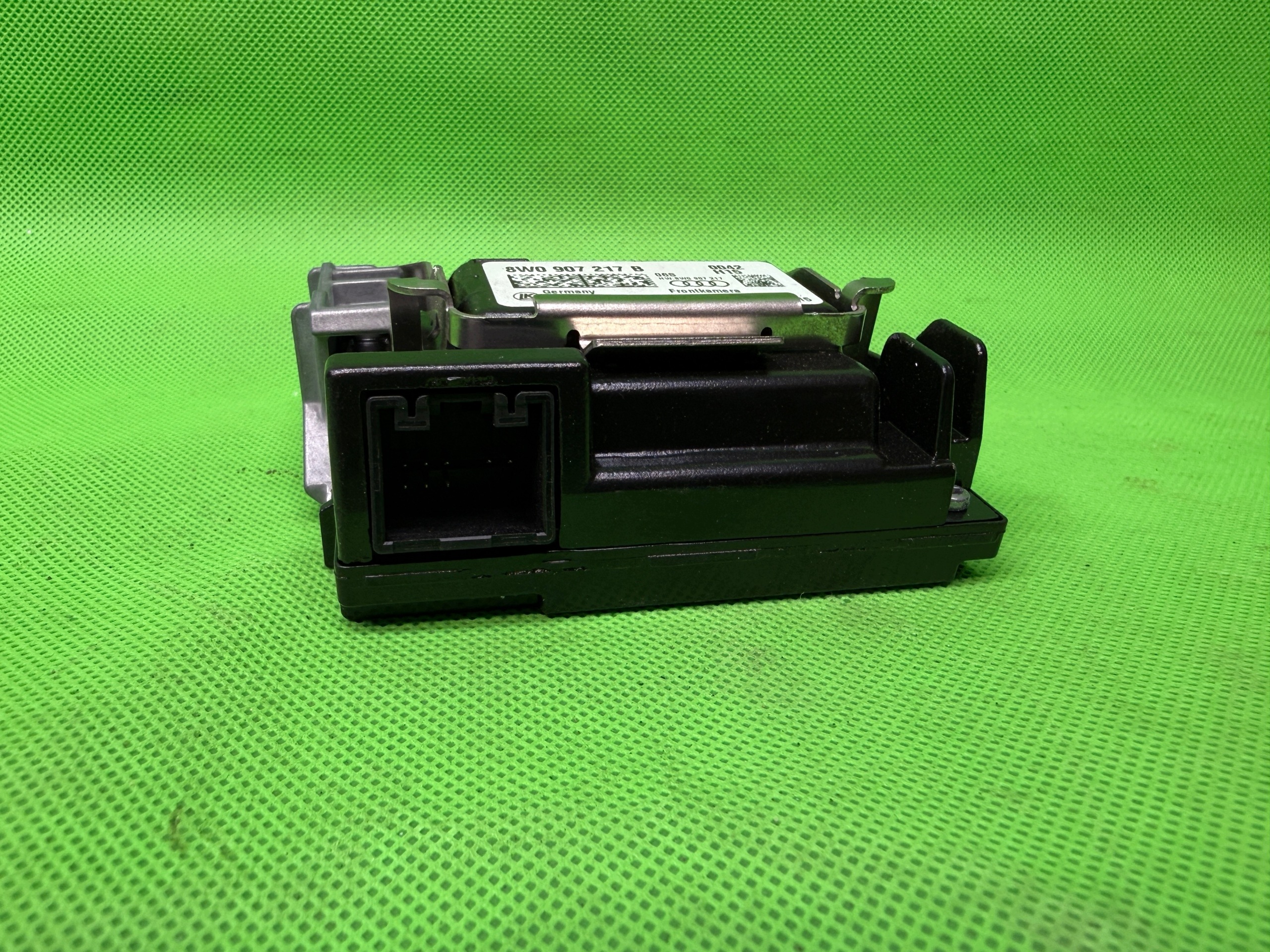 OEM 8W0907217B Câmera Radar Dianteira para Audi A4 B9 image 3