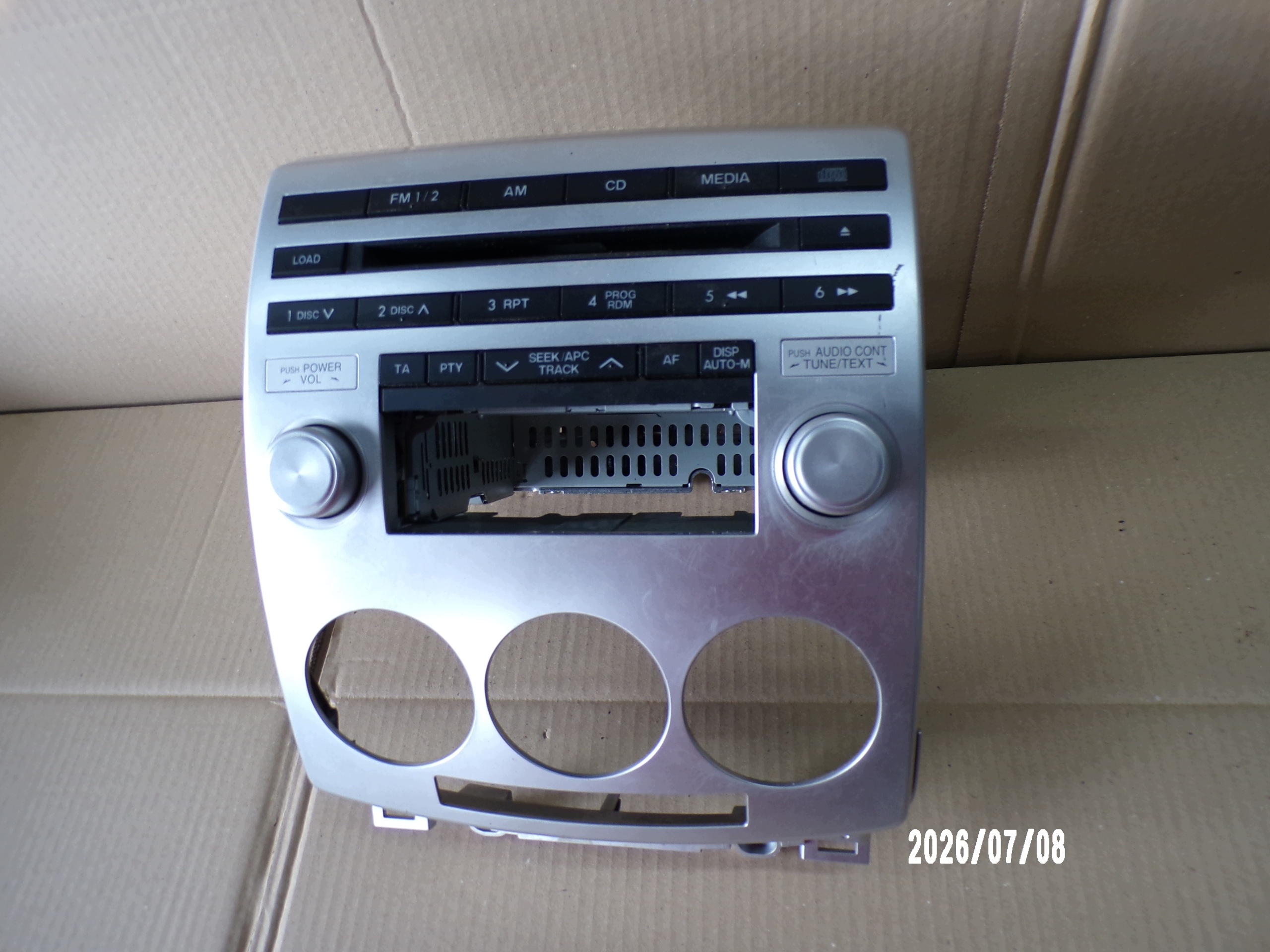 Radio Mazda 5 OEM 14792086 - État d'occasion image 2