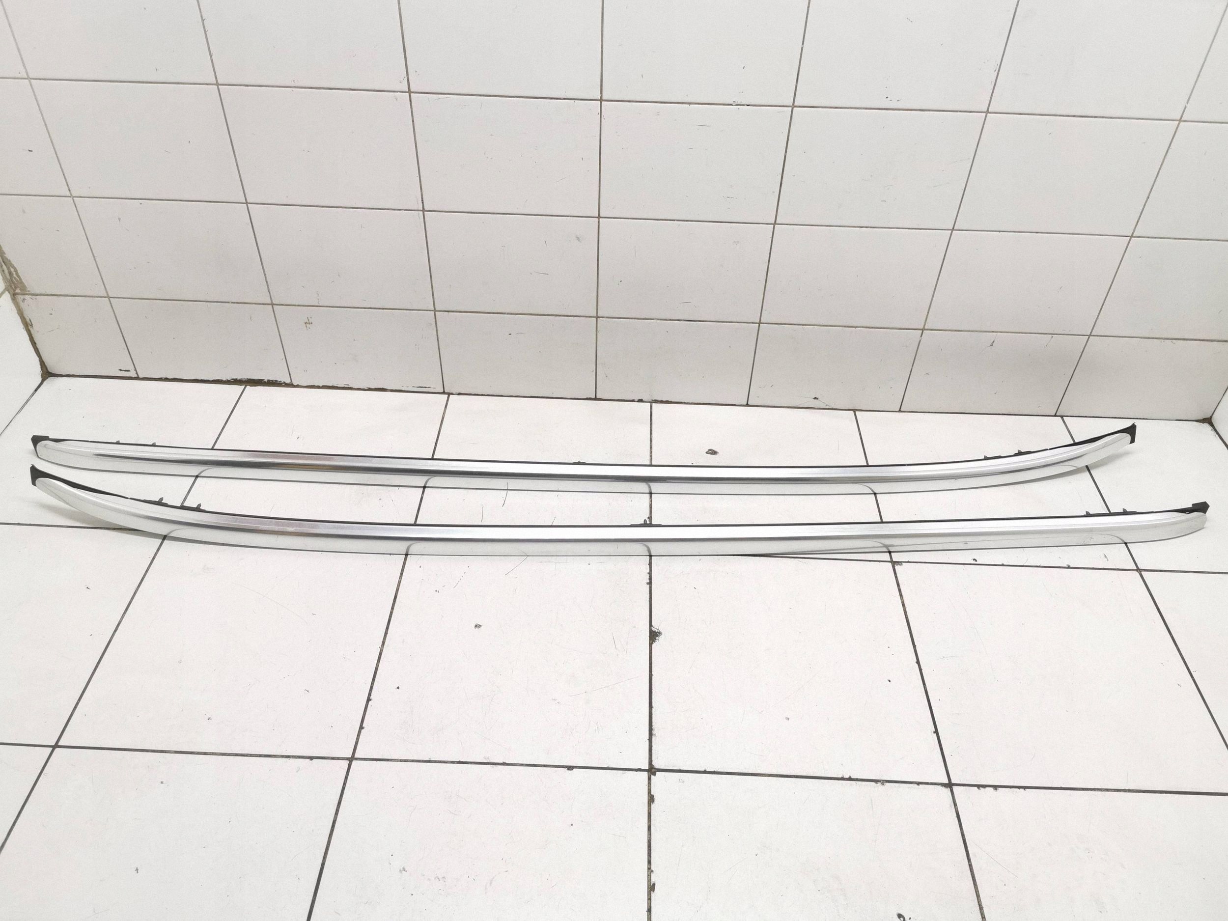 Toyota Auris dakdragers OEM 6346002030 - Gebruikt image 2