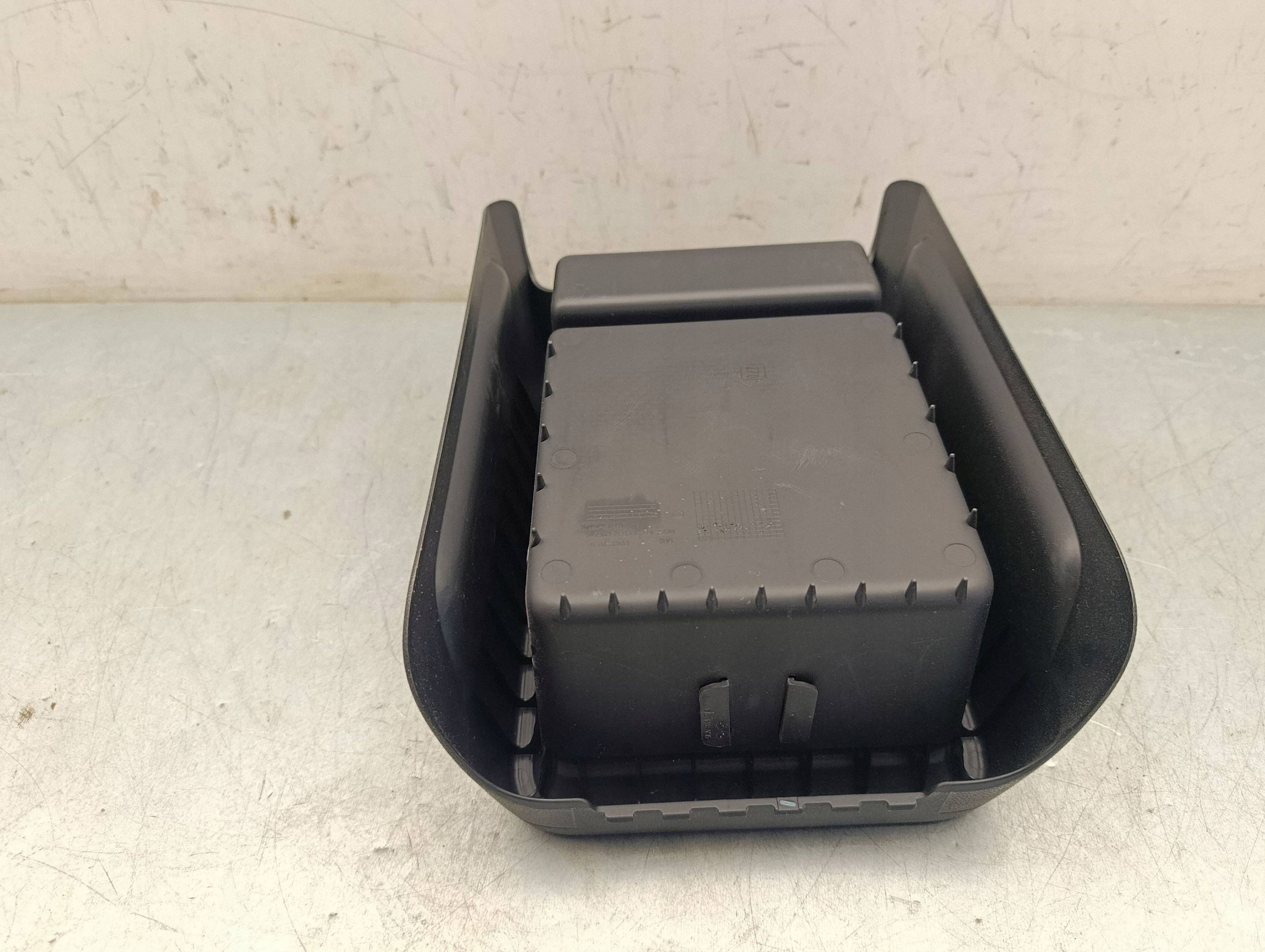 Skoda Enyaq IV 2025 Heck-Cupholder OEM 5LA864051A image 4