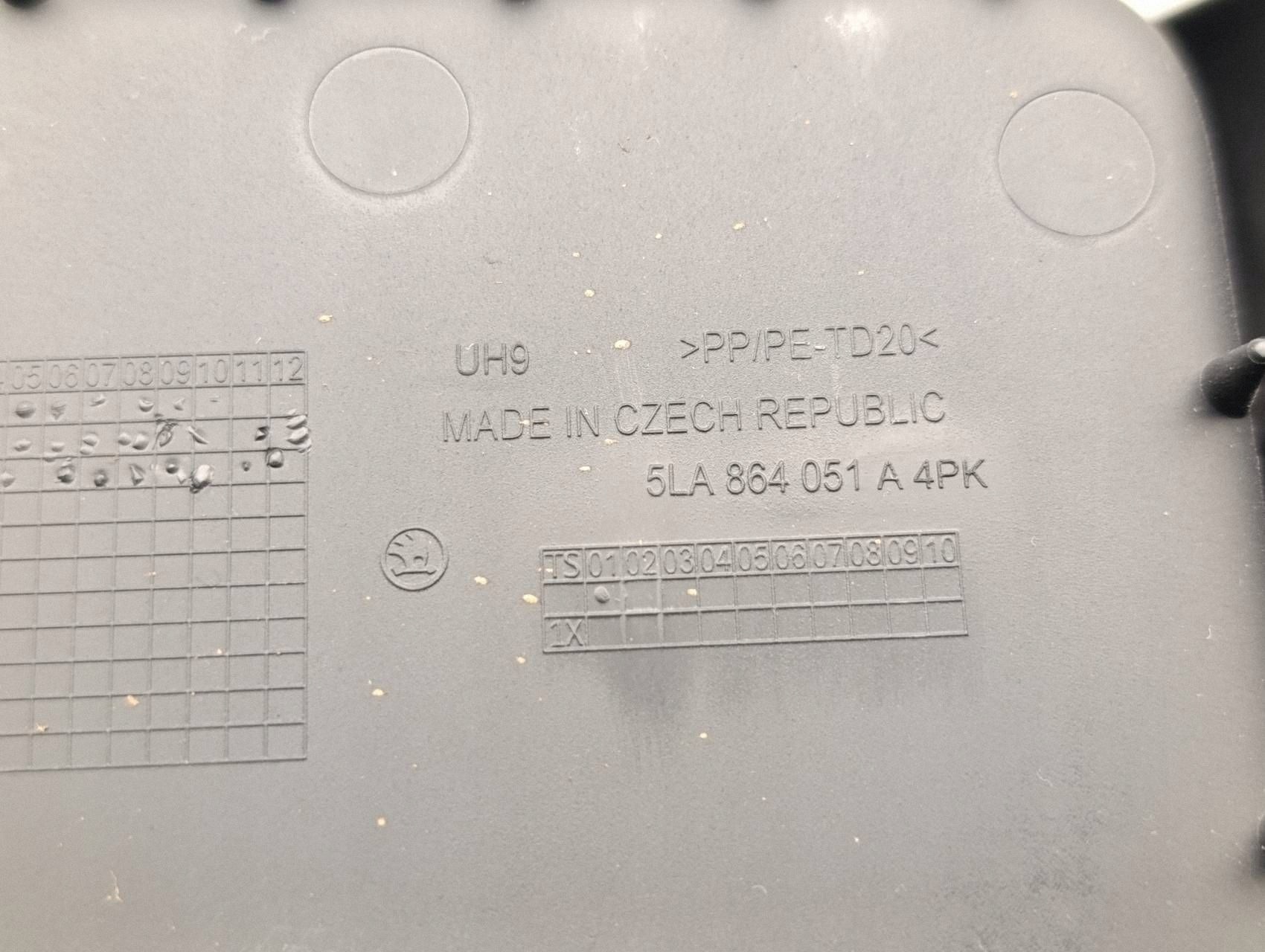 Skoda Enyaq IV 2025 Heck-Cupholder OEM 5LA864051A image 5