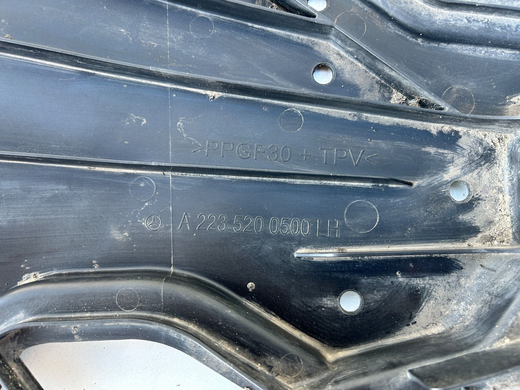 OEM A2235200500 Linke Stoßstangenabdeckplatte Mercedes S-Klasse image 5