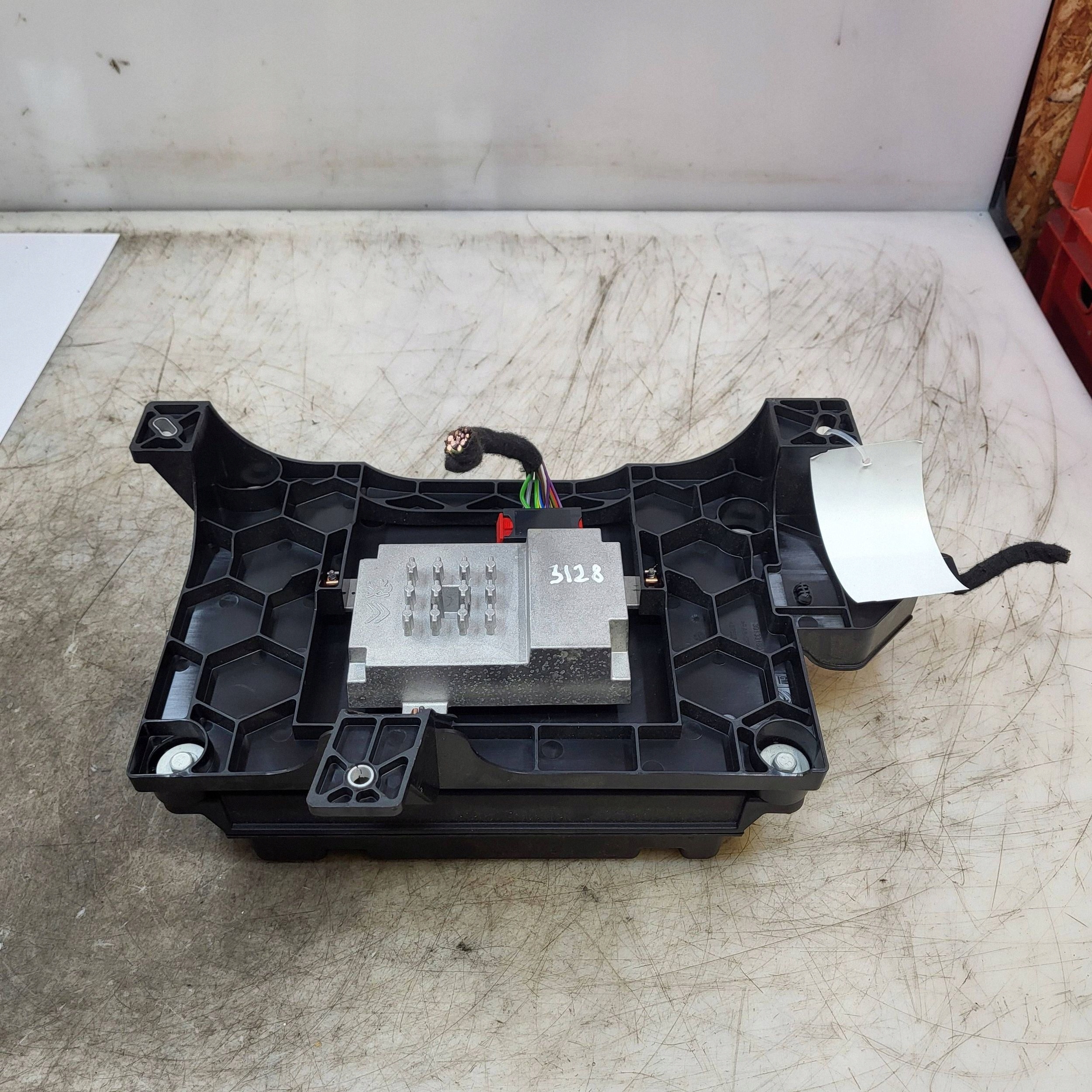 Subwoofer-luidspreker OEM 39133160 voor Opel Crossland X image 4