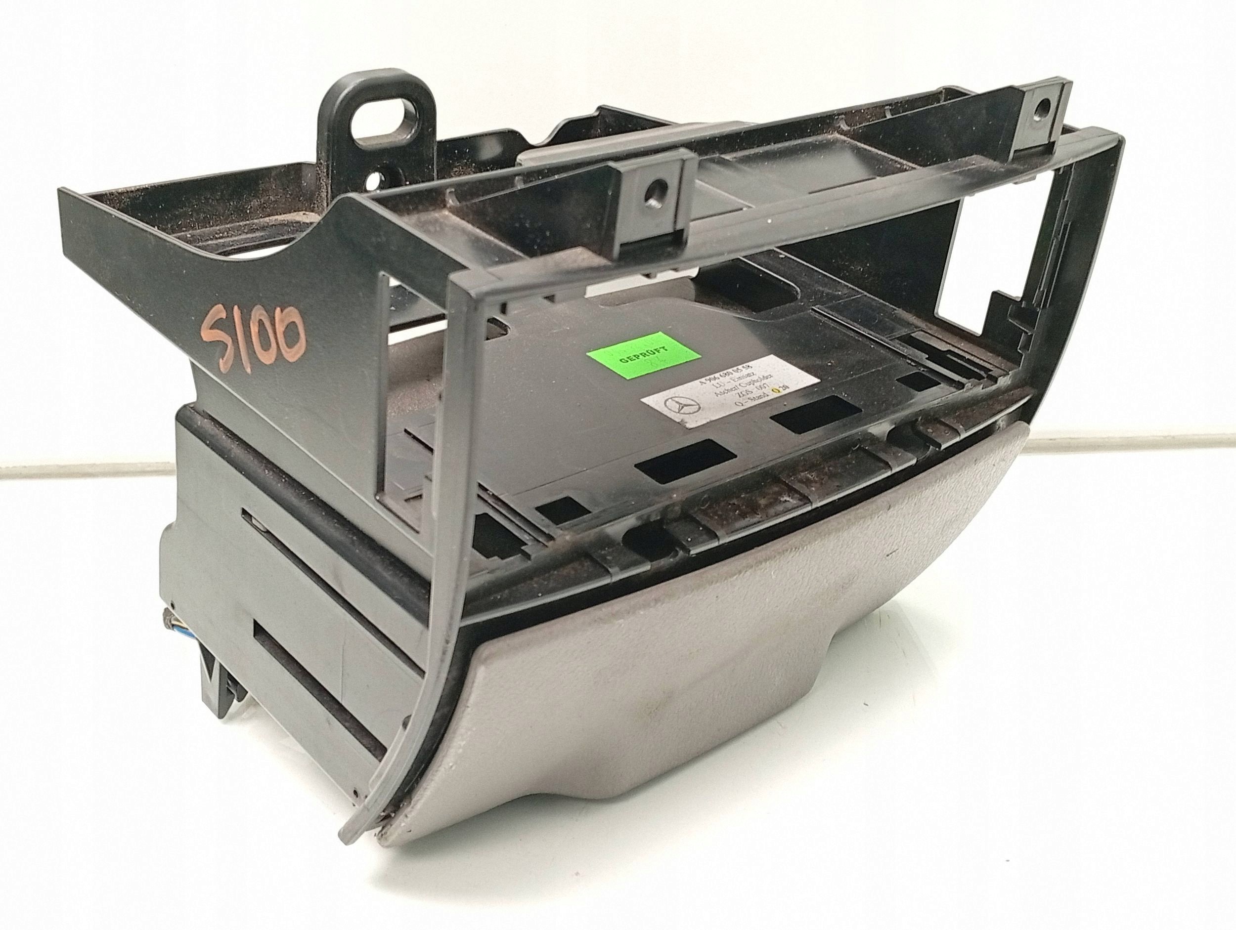 Dashboard bekerhouder Voor Volkswagen Crafter OEM 9066800558 image 2