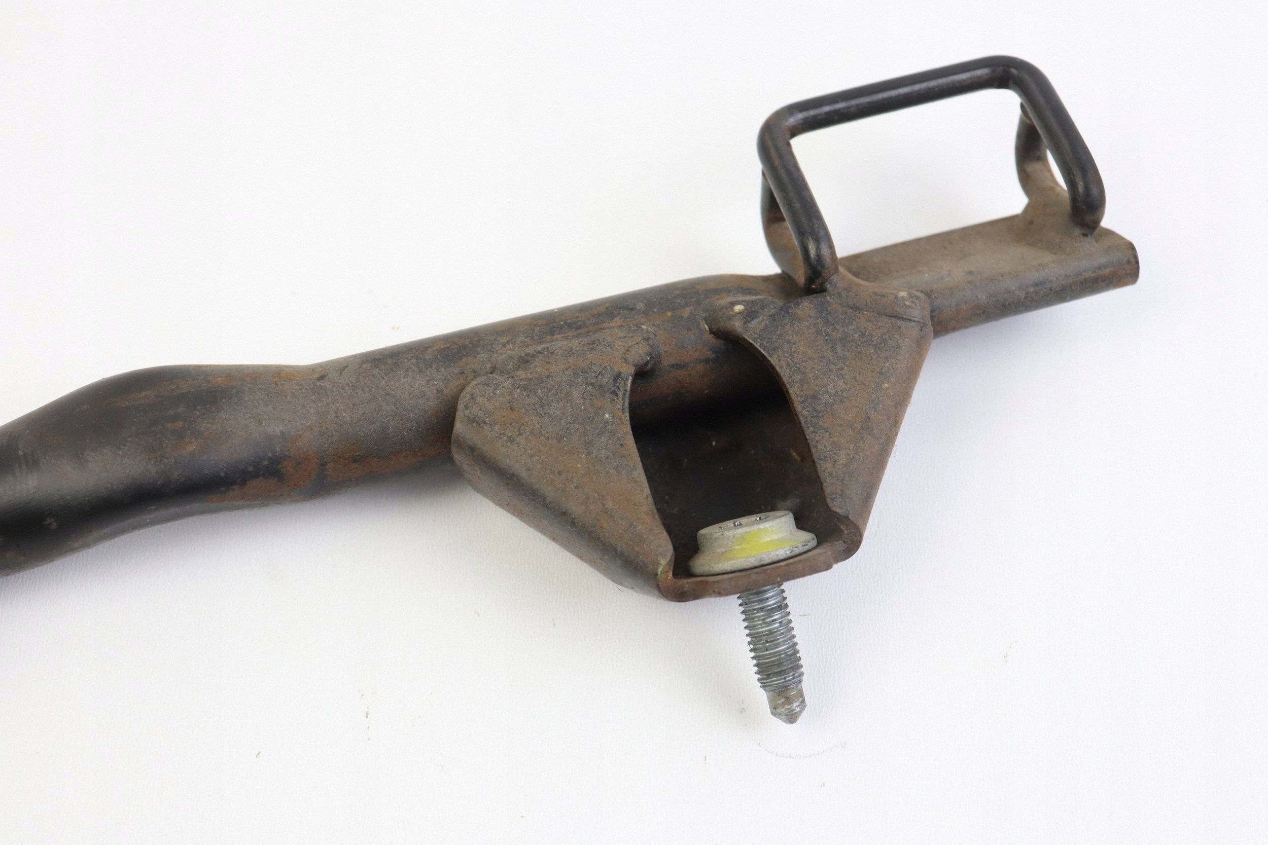 Support ISOFIX Audi A6 OEM 8D0813545 - Arrière Droit image 3