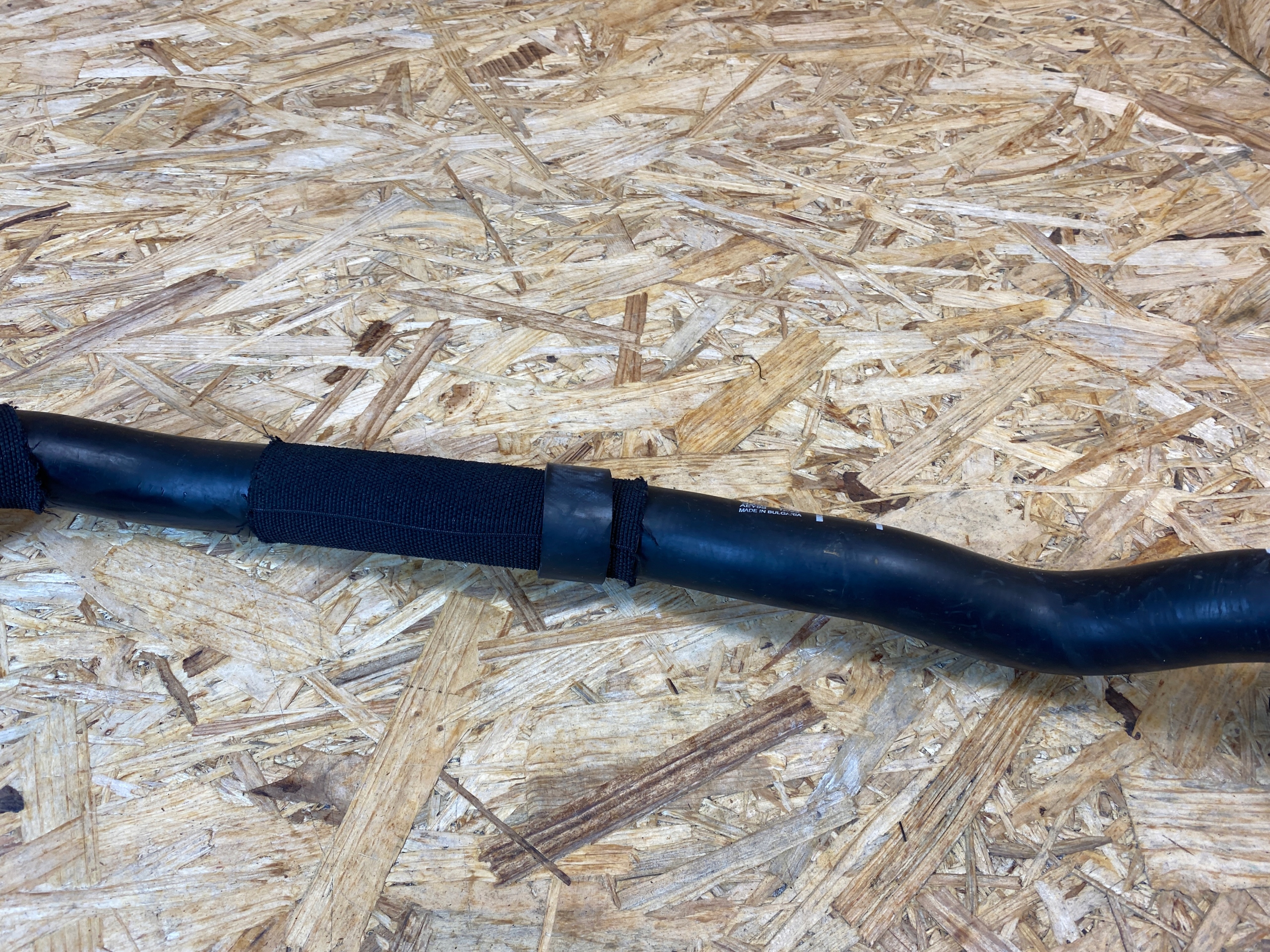 Tuyau d'eau Volvo OEM 32325219 pour XC40 B4 Mild-Hybrid image 7
