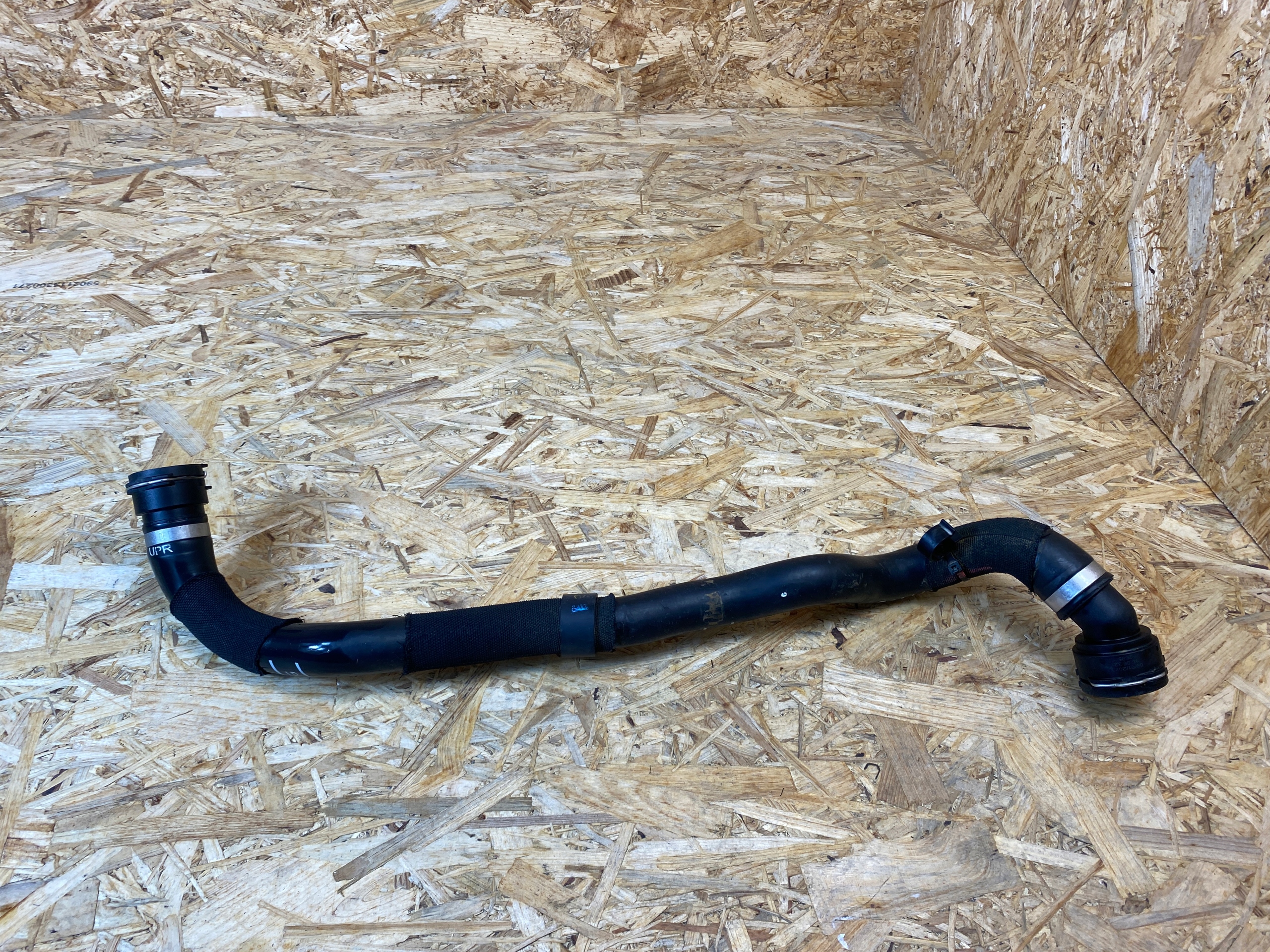 Tuyau d'eau Volvo OEM 32325219 pour XC40 B4 Mild-Hybrid image 9