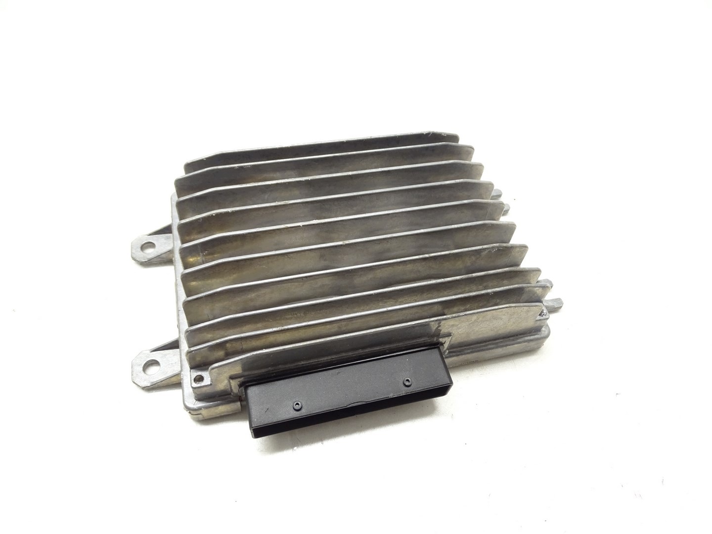 Audi Bang & Olufsen Audio-versterker OEM 8Y0035465 image 2