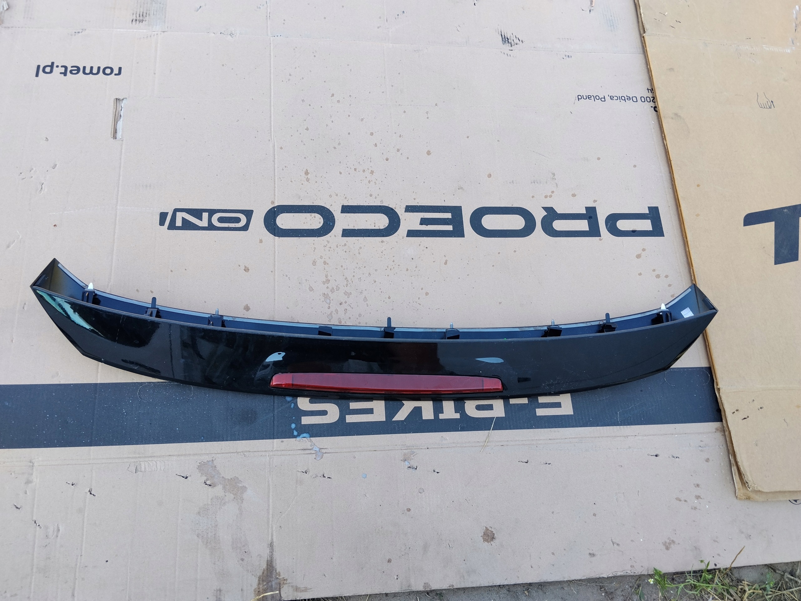Spoiler coffre Skoda Fabia Mk4 2023 OEM 6VE827933 image 2