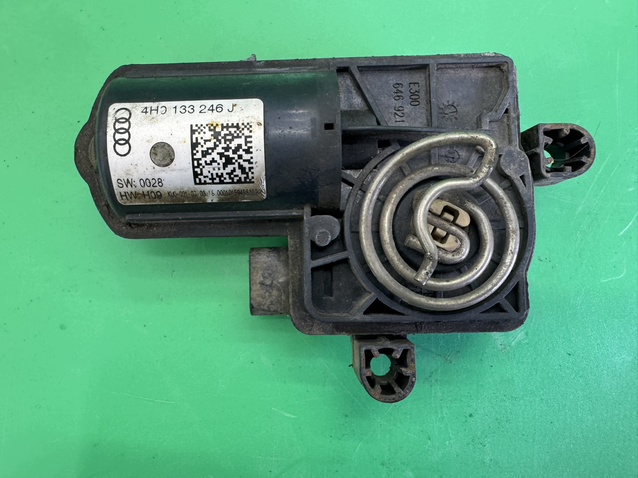 Module moteur vanne échappement OEM 4H0133246J image 4