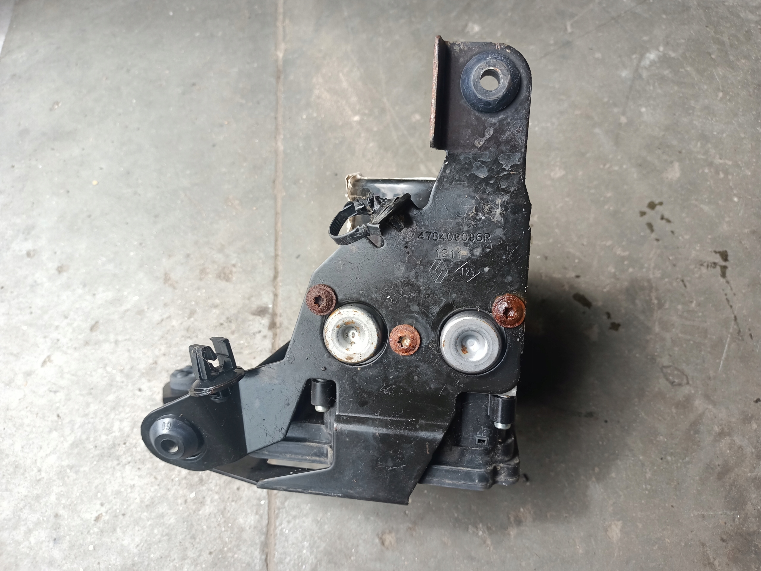 Pompe ABS OEM 476601563R pour Renault Megane 3 image 4