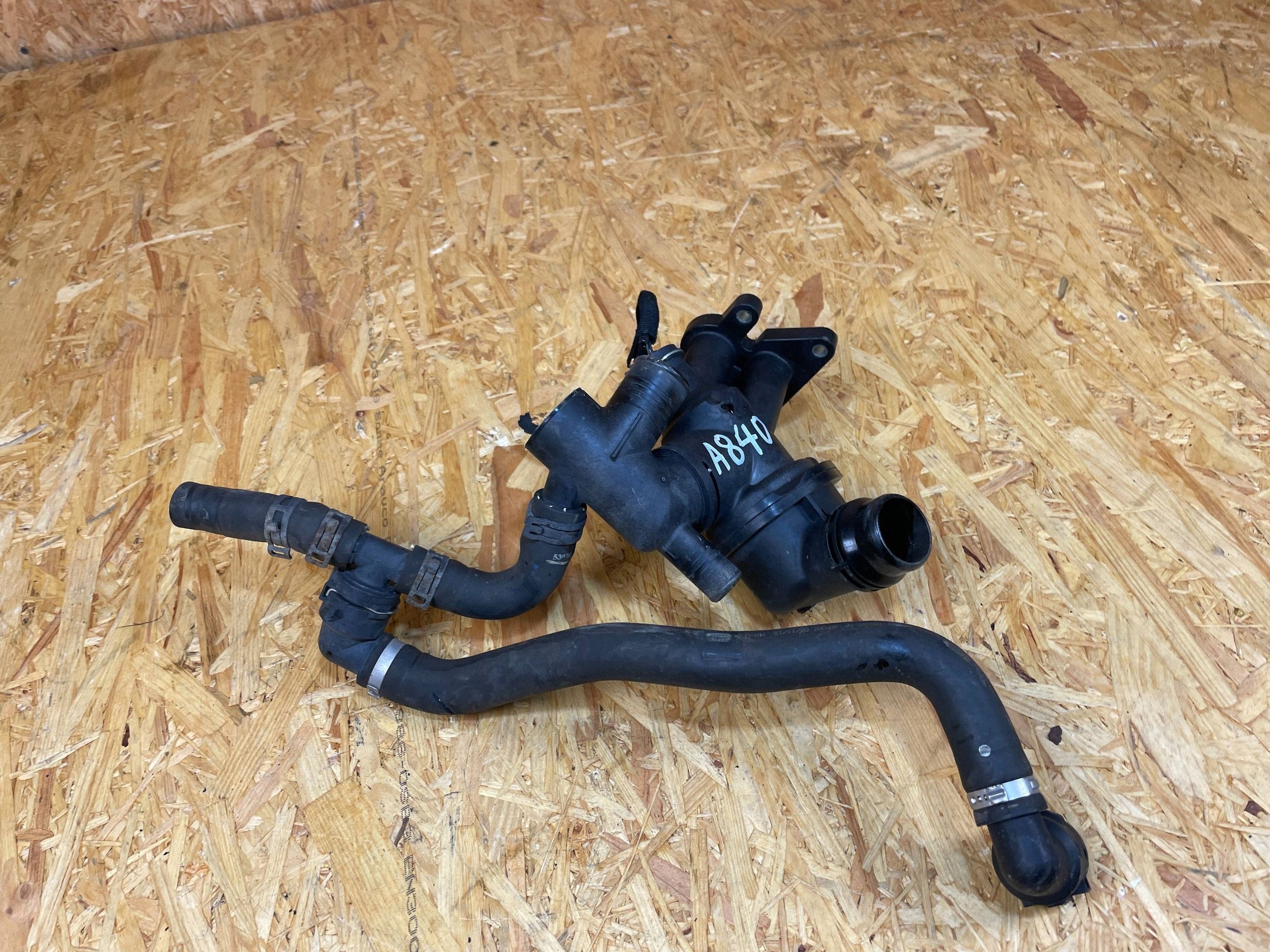 Termostathus OEM G4D3-8575-AD för Jaguar F-Pace image 2