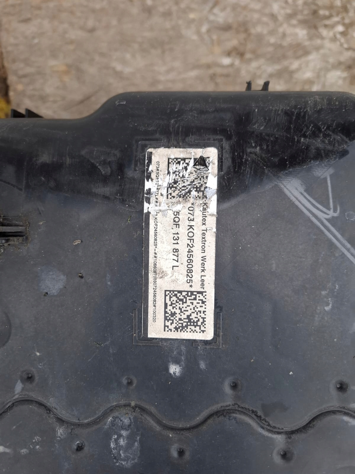 AdBlue-Tank OEM 5QF131877 für VW Tiguan II, Skoda Kodiaq image 4