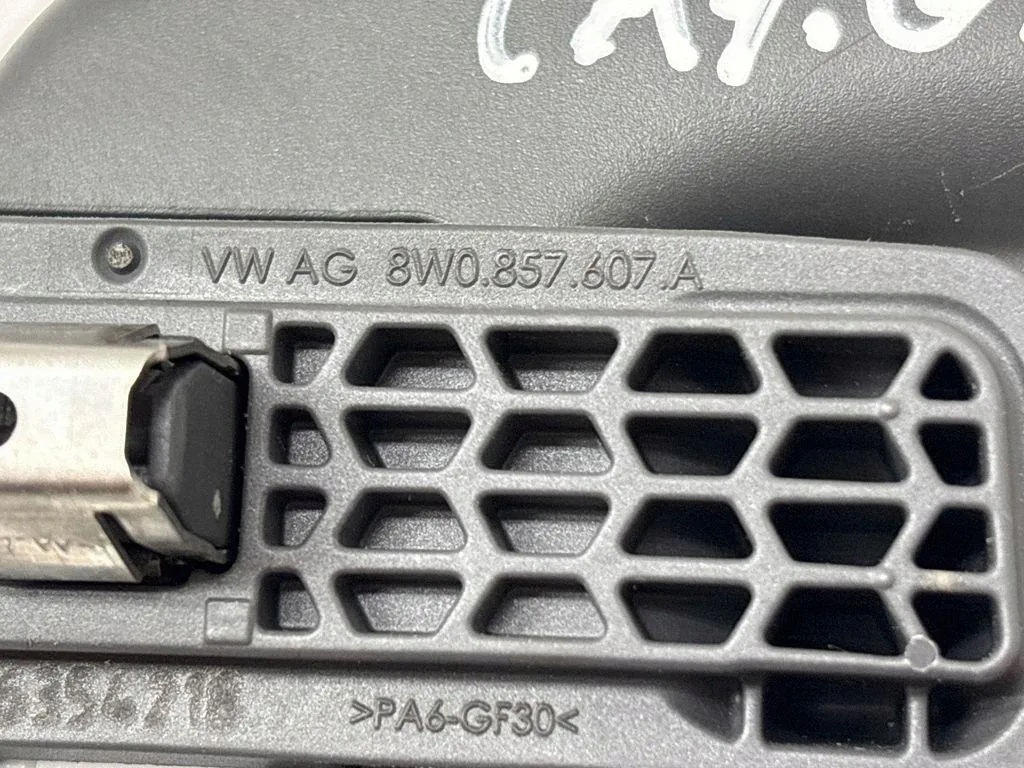 Dakgreep Audi Q8 OEM 8W0857607A image 4