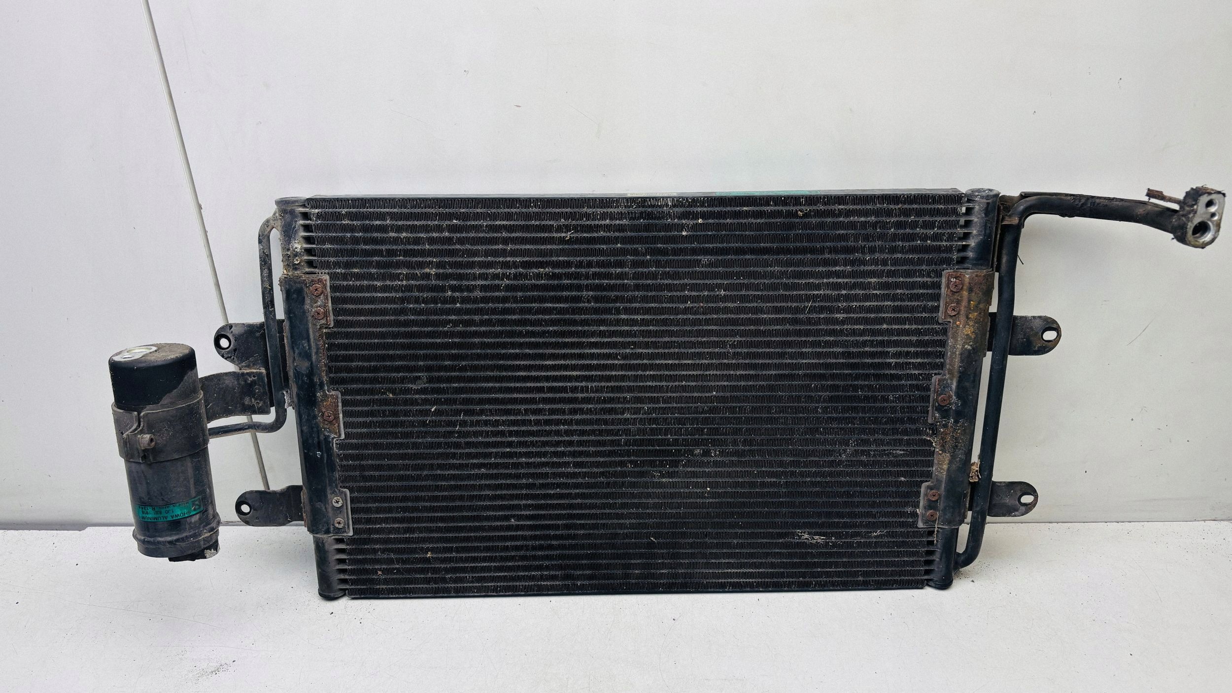 Begagnad AC-kondensor OEM 1J0820411B för VW Golf IV 1.6 image 2