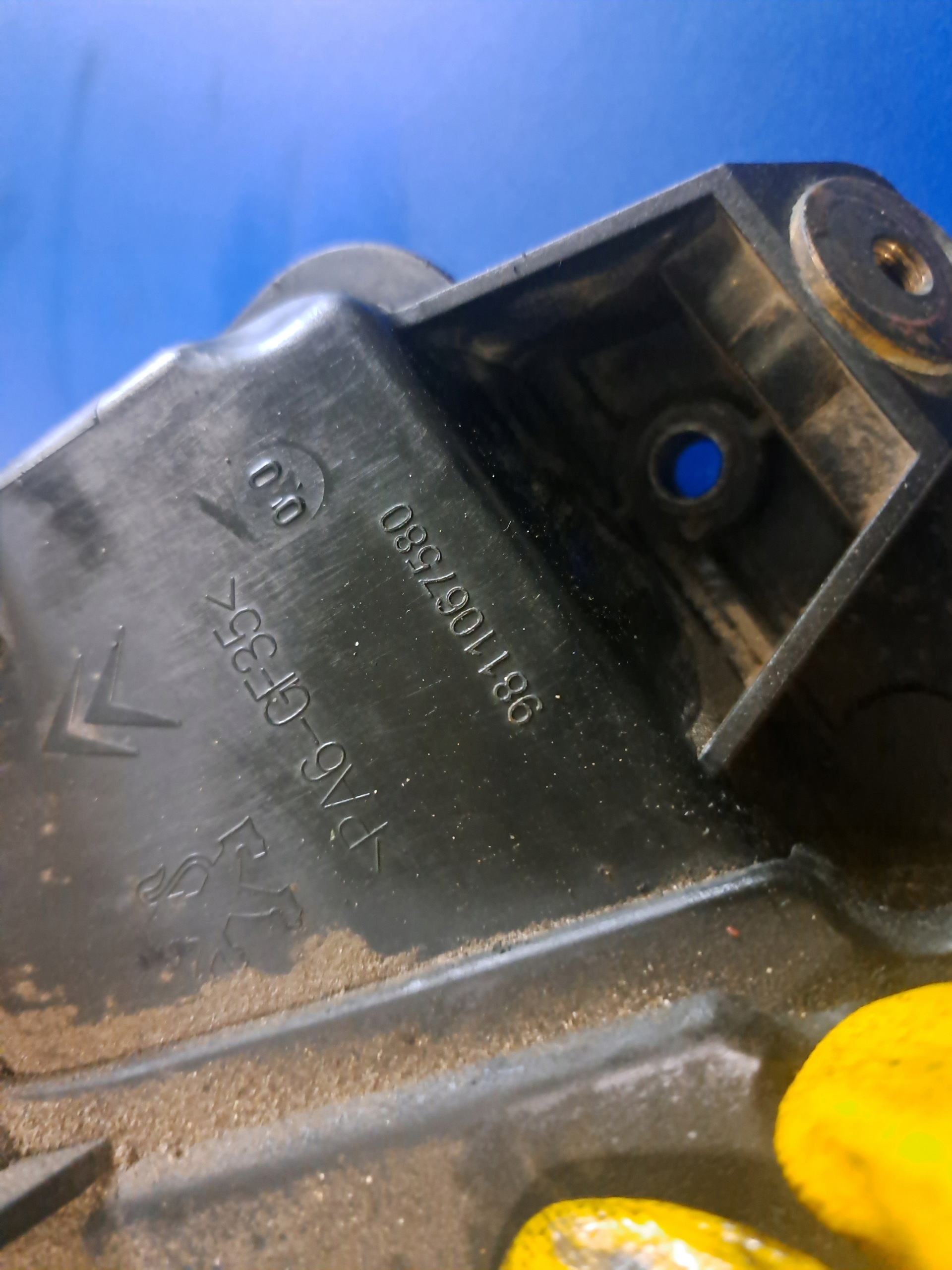 OEM 9811067580 Tampa de Válvulas para 1.2 VTI 82KM