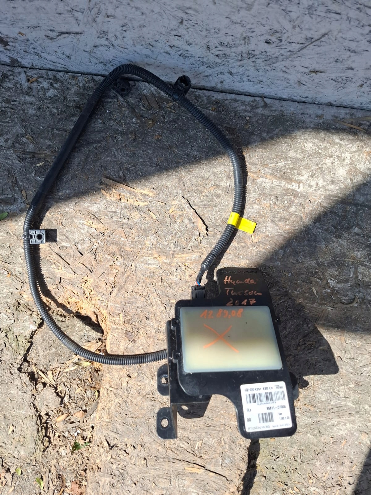 OEM 95811-D7000 döda vinkelradarsensor vänster bak