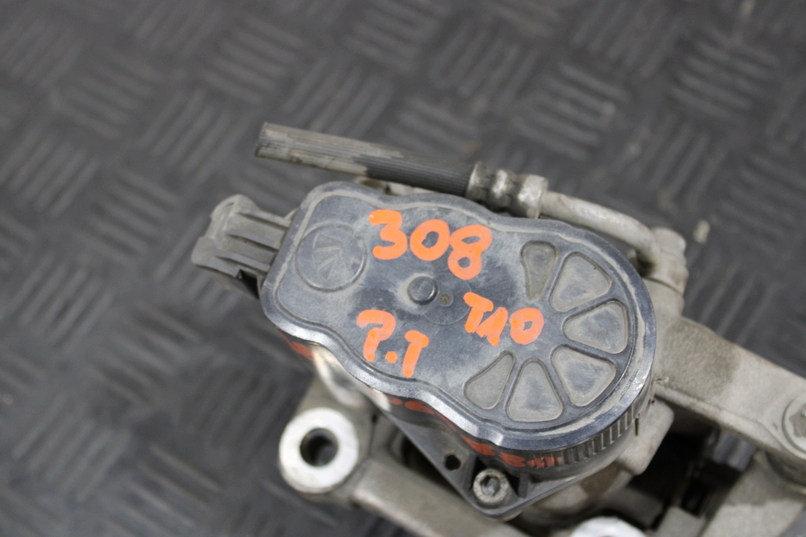 Bremszange hinten OEM 9819060980 für Peugeot 3008 Hybrid image 3