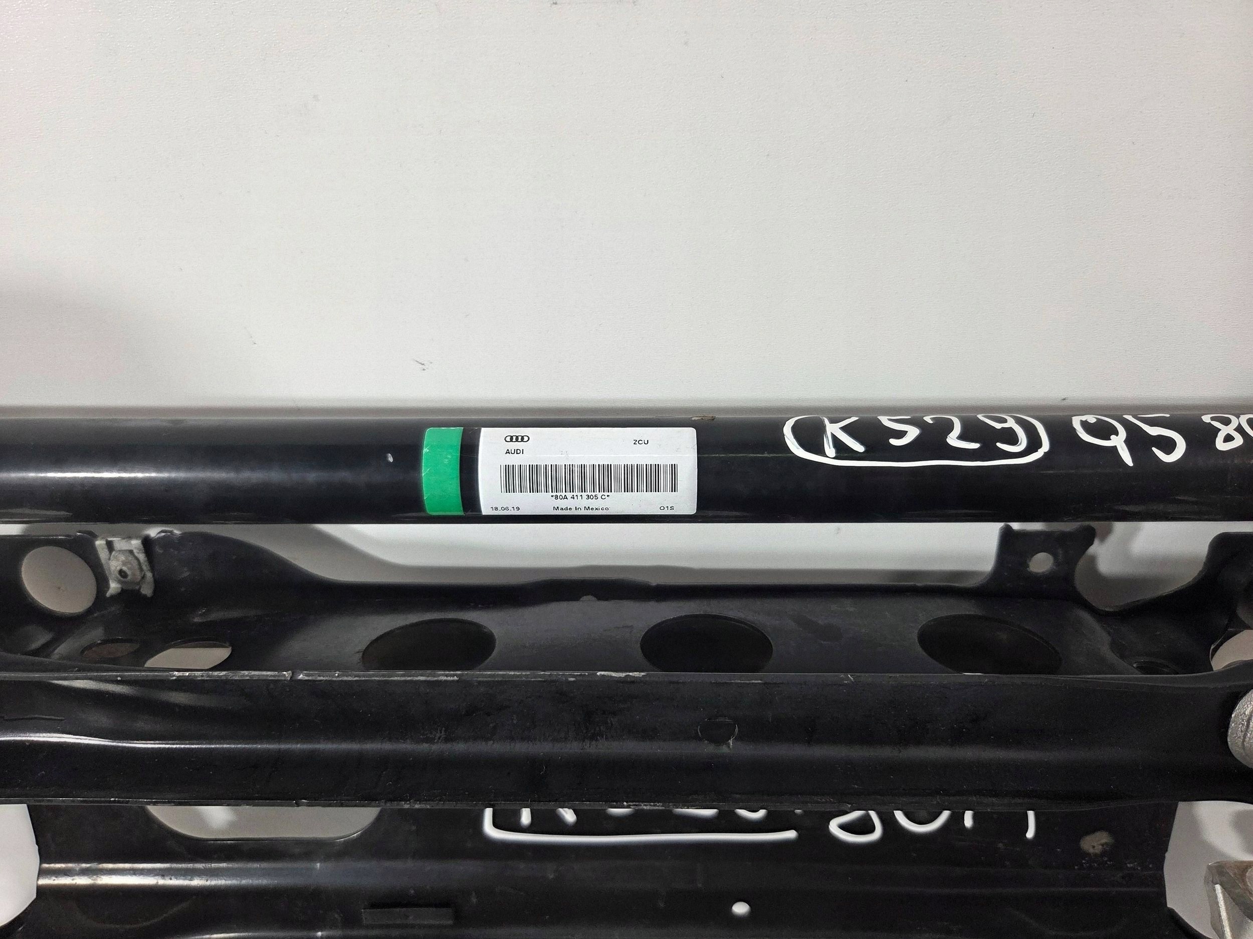Cuna Delantera Audi Q5 OEM 80B399347M - Usado image 4