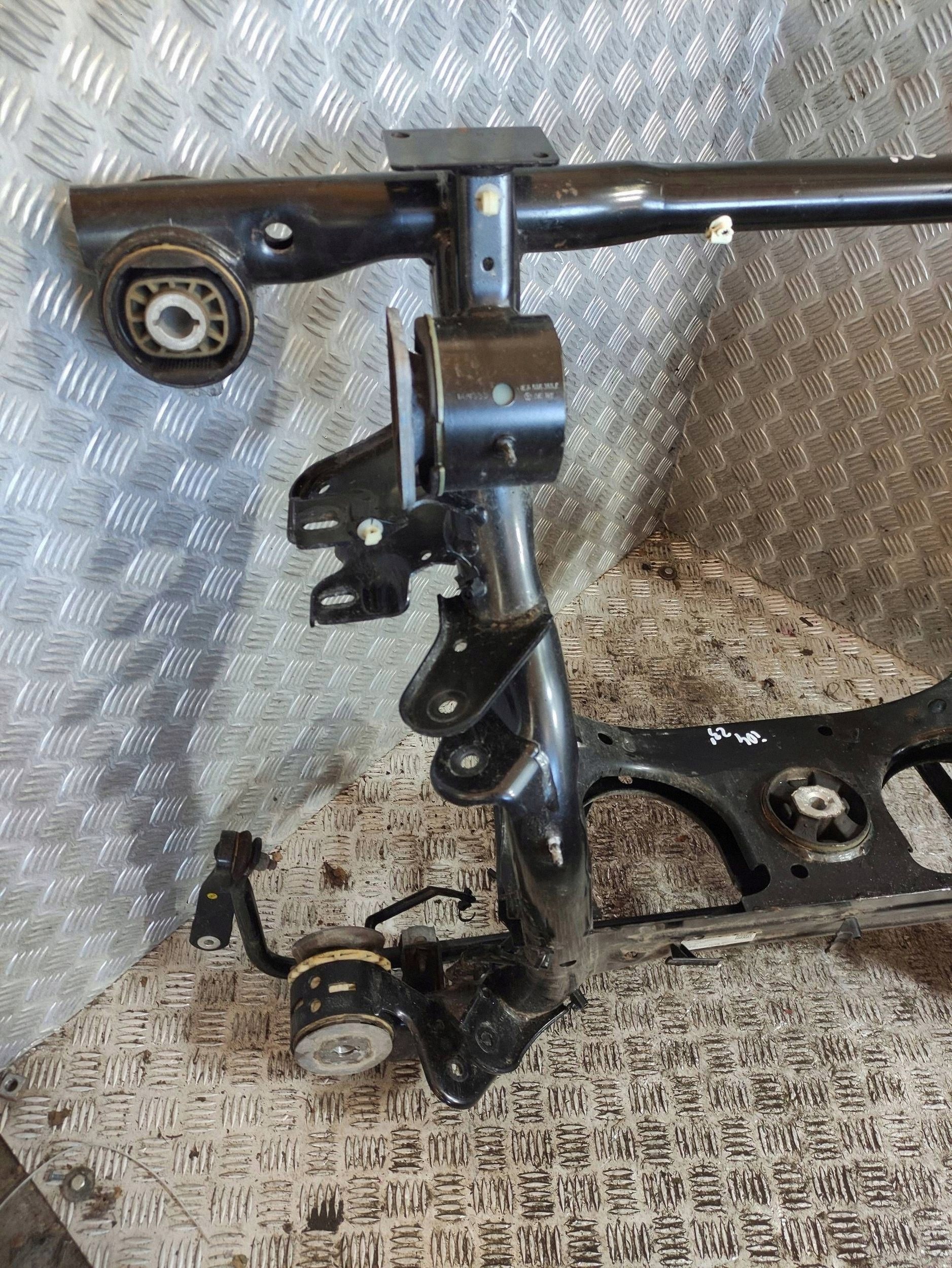 Cuna Suspensión Trasera VW ID.4 OEM 1EA505235BC image 7