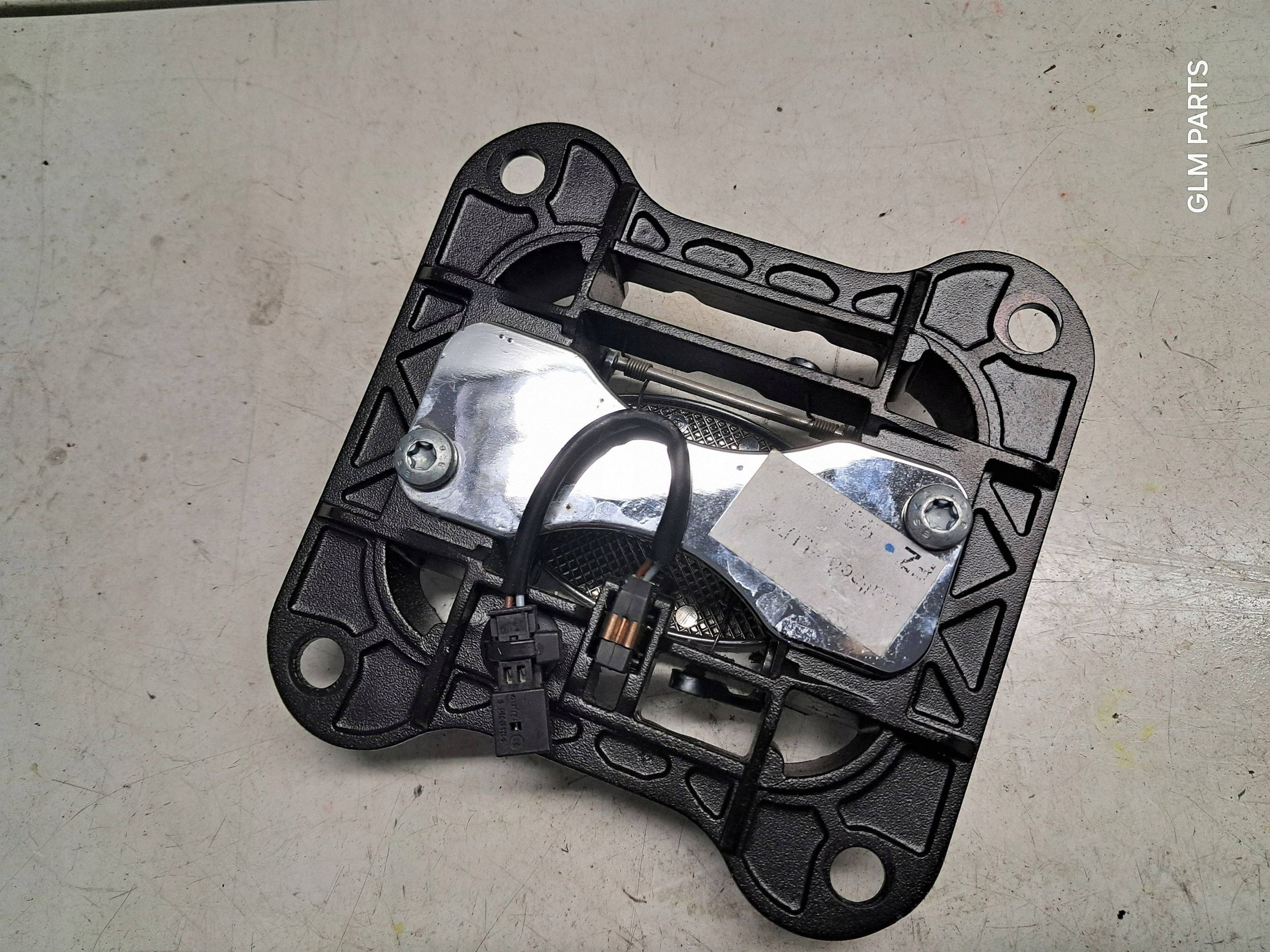 Travão teto Mercedes-Benz OEM A2097500525 Lado esquerdo image 5