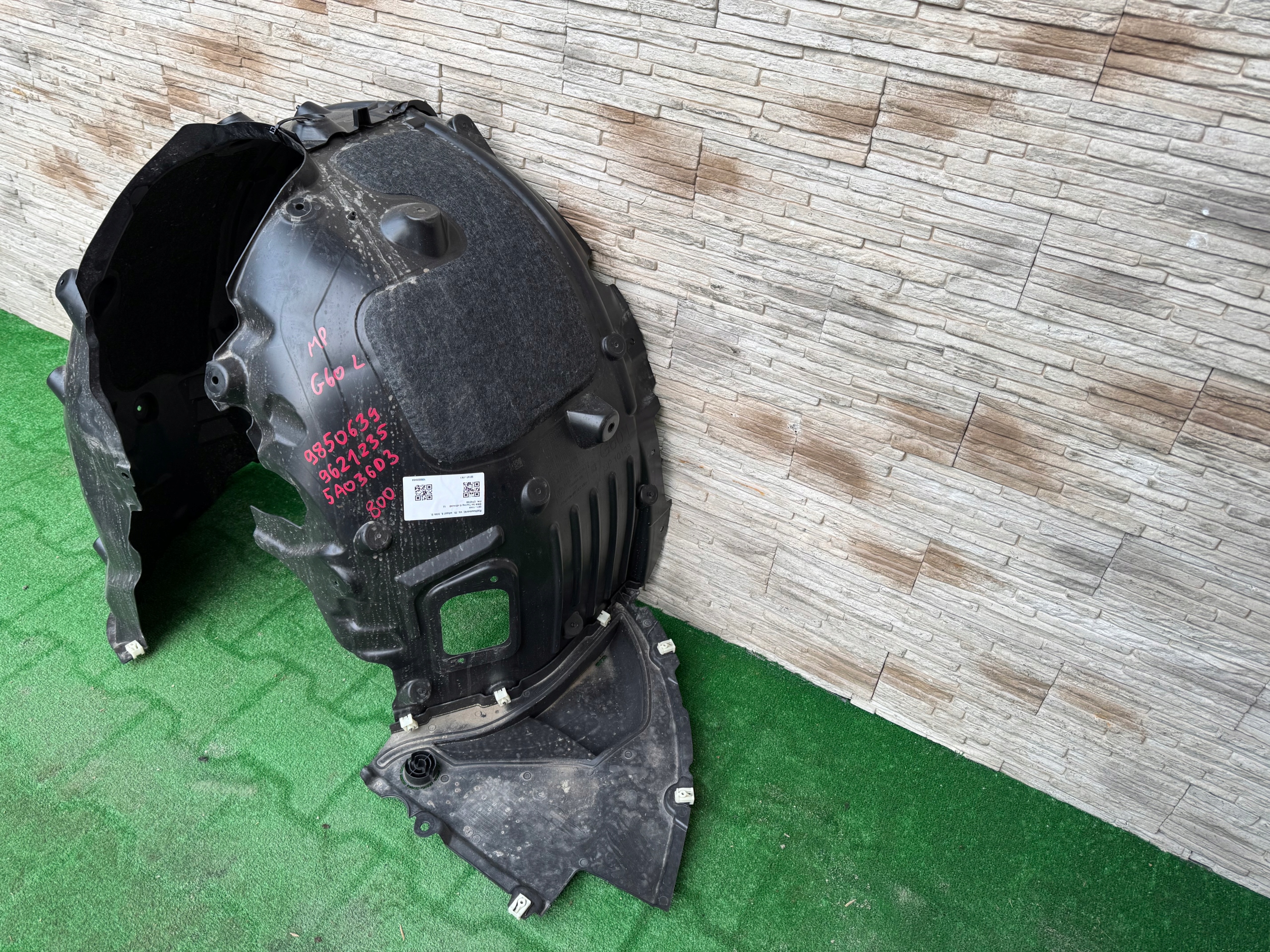 OEM 9850639 Etu Vasen Lokasuoja BMW i5 G60