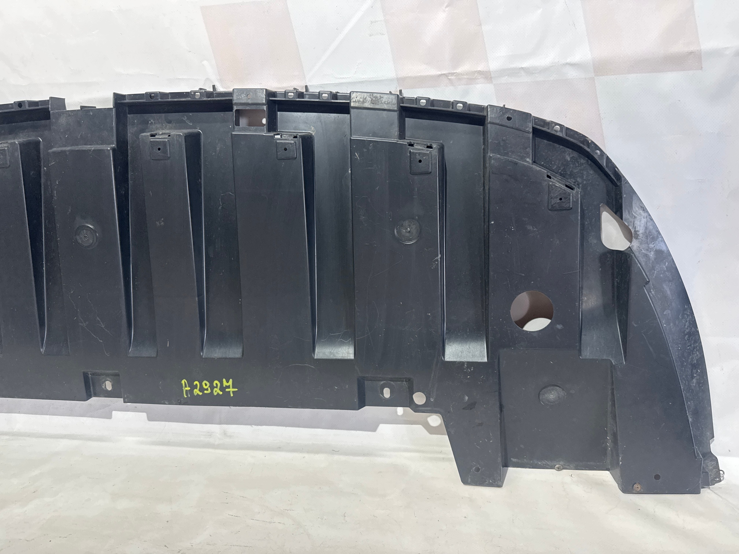 Escudo do para-choques dianteiro OEM 214755869R Renault