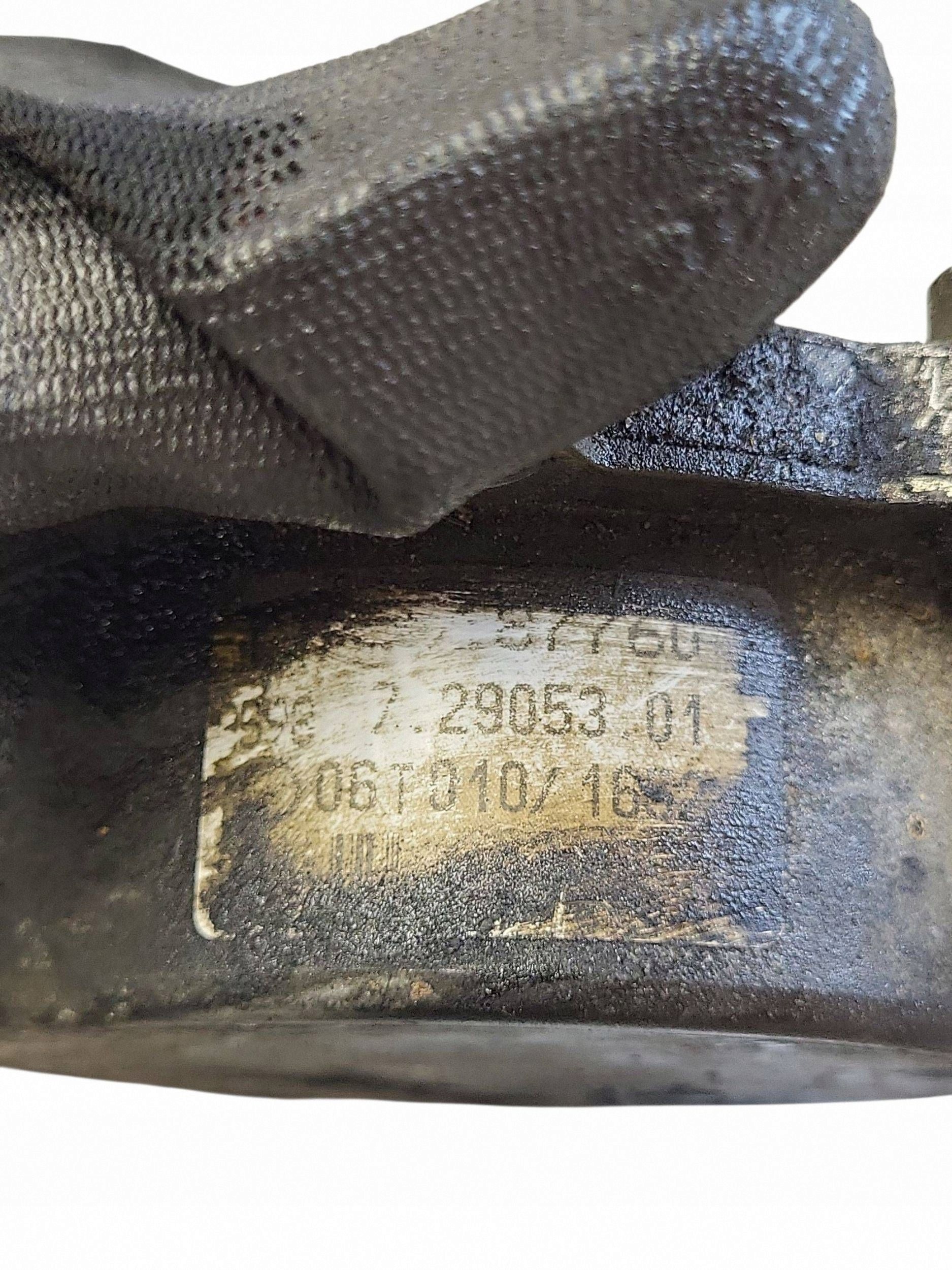 Bomba de vácuo Opel Astra H OEM 72905301 - Usado image 4