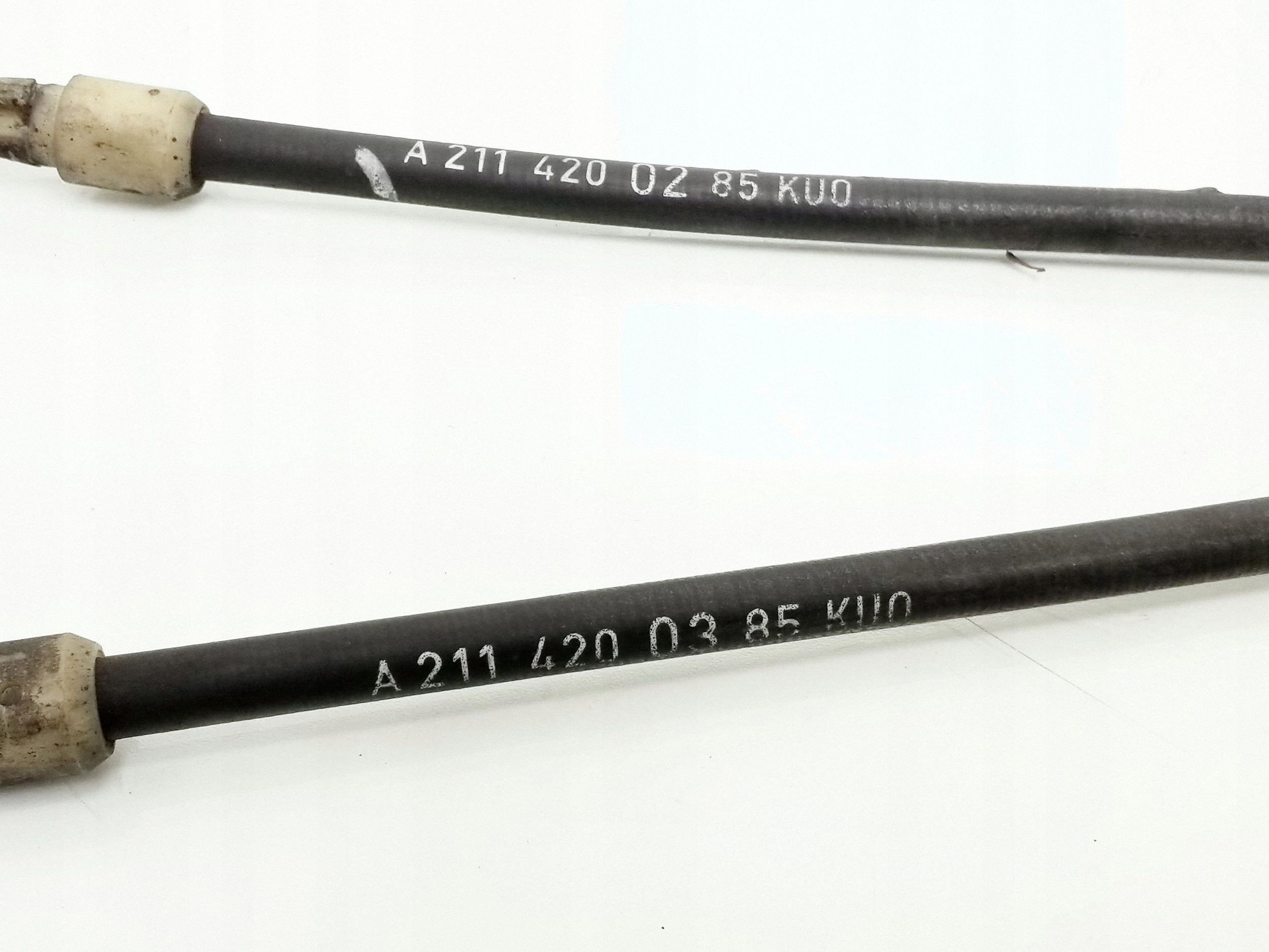 Mercedes Käsijarrulinkki OEM A2114200285 Vasen Taka