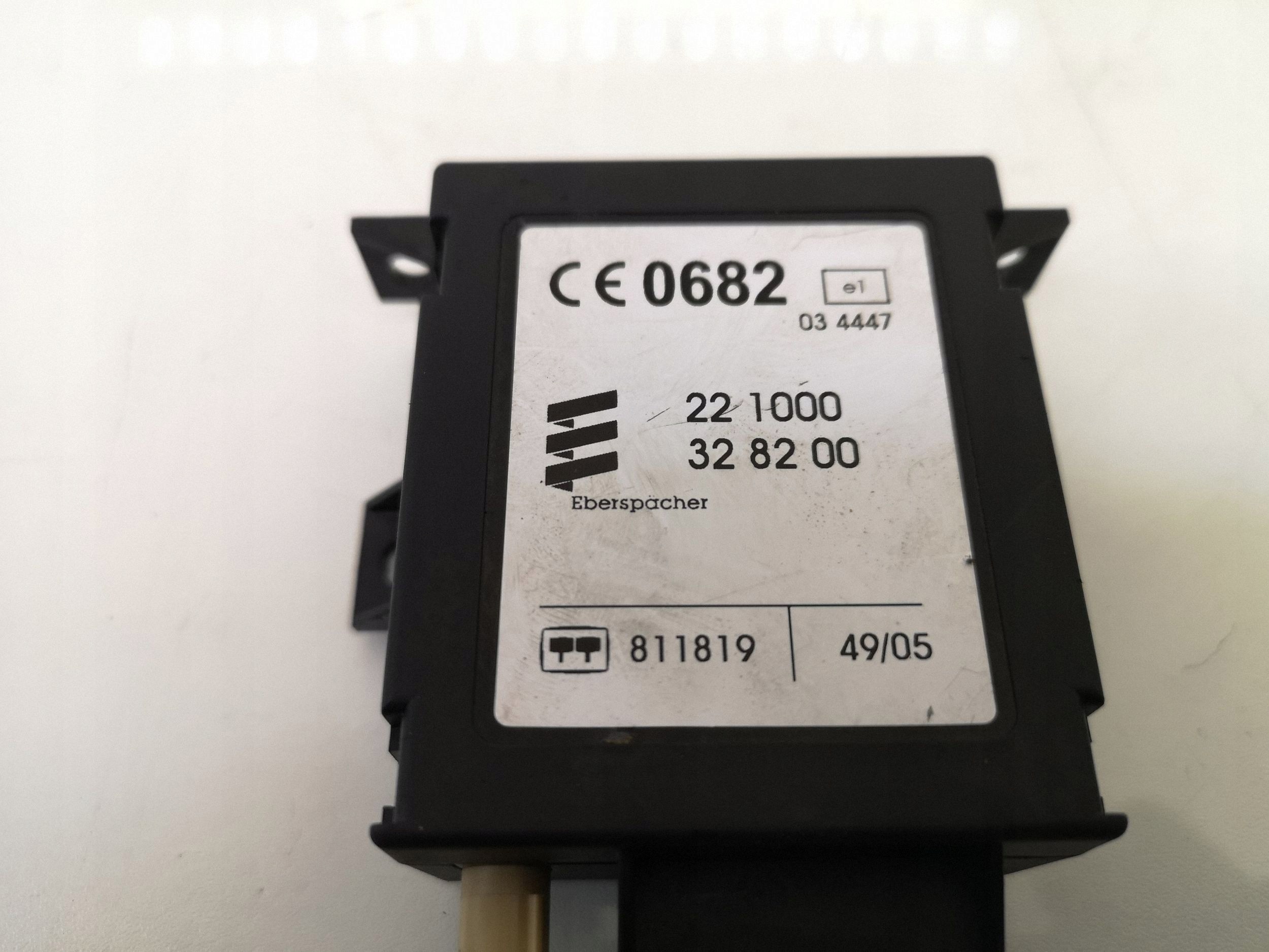 Toyota Avensis Immobilizer Module OEM 811819 image 4