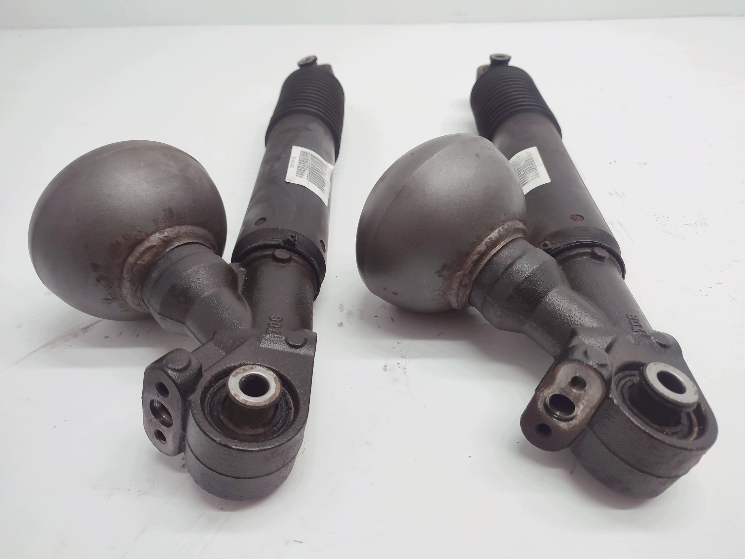 Höger Bak Stötdämpare OEM 9674988580 Citroen C5 image 9