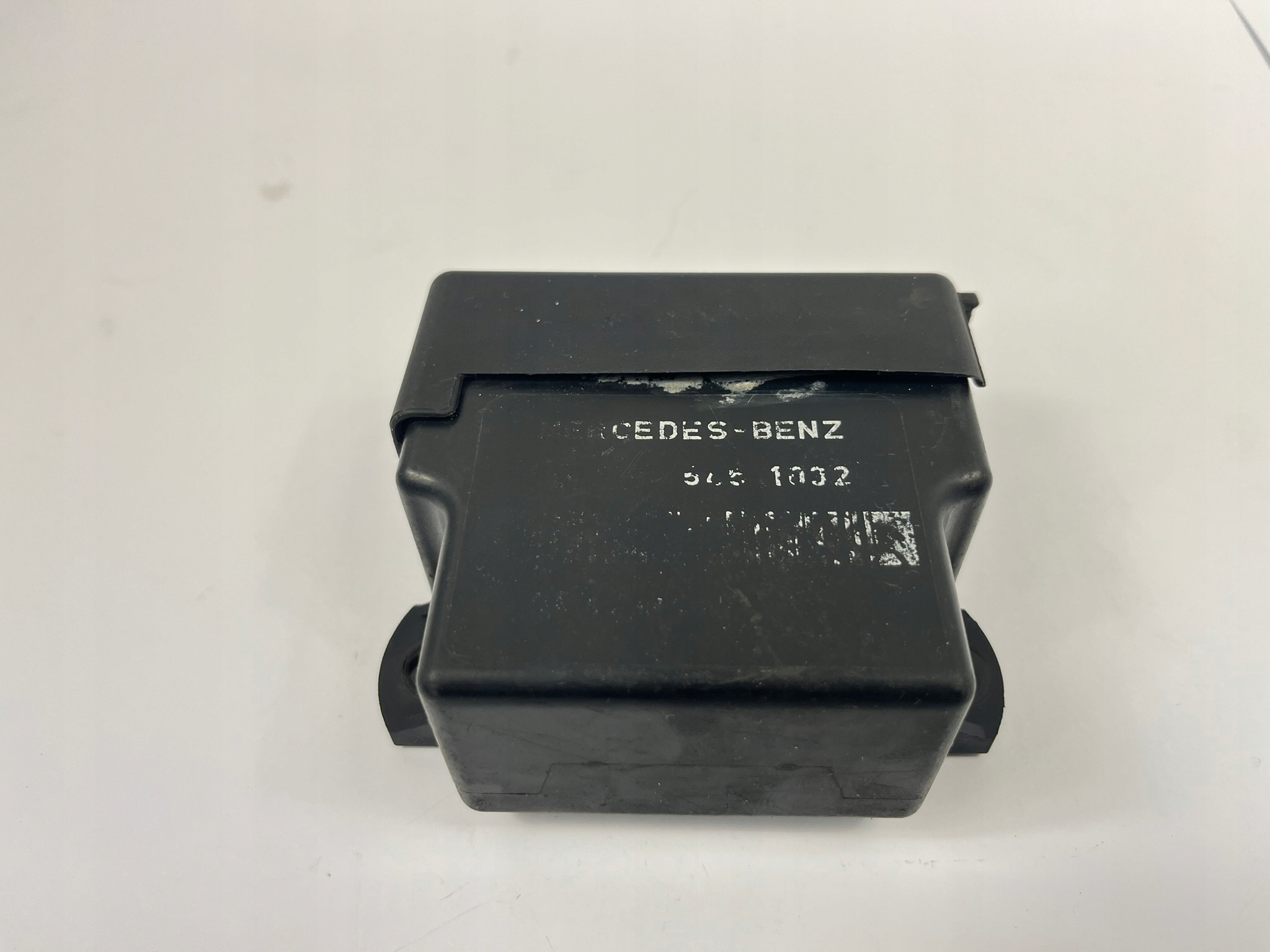 Relais de bougie Mercedes OEM 0035451032 - Occasion
