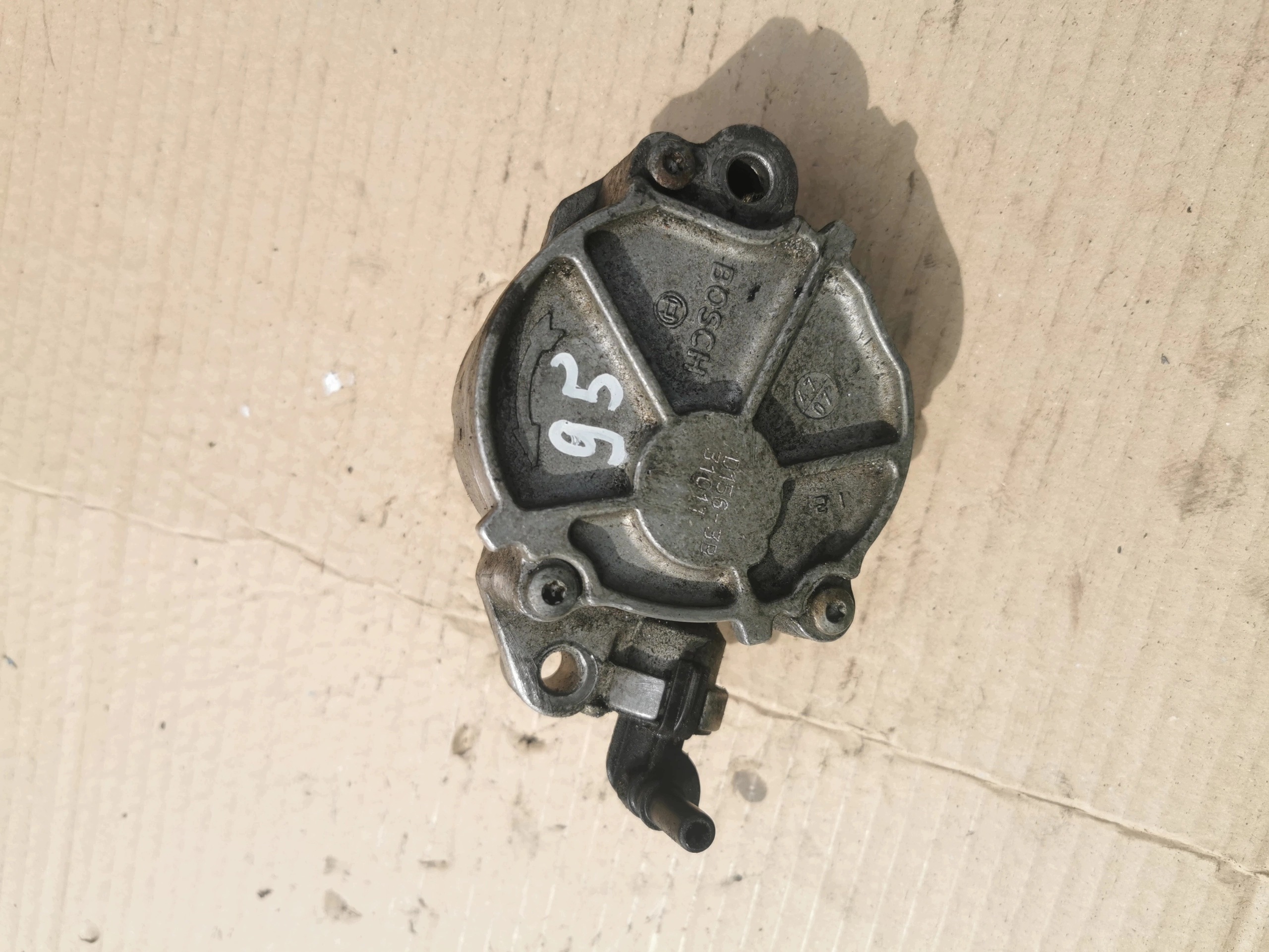 Tyhjiöpumppu OEM D156-3B Peugeot Partner 1.6 HDi:lle