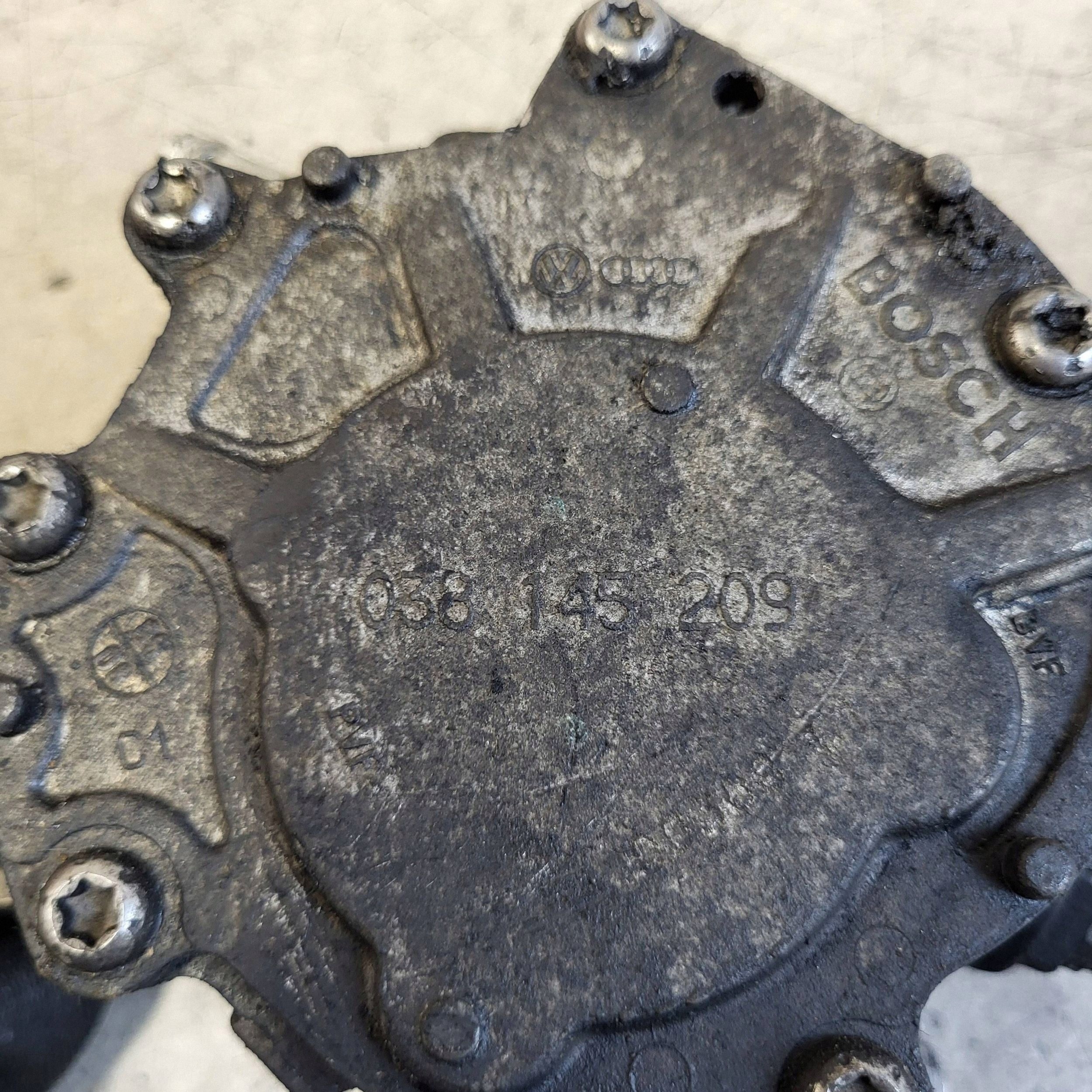 Pompe à carburant haute pression OEM 038145209 VW Passat B6 image 4