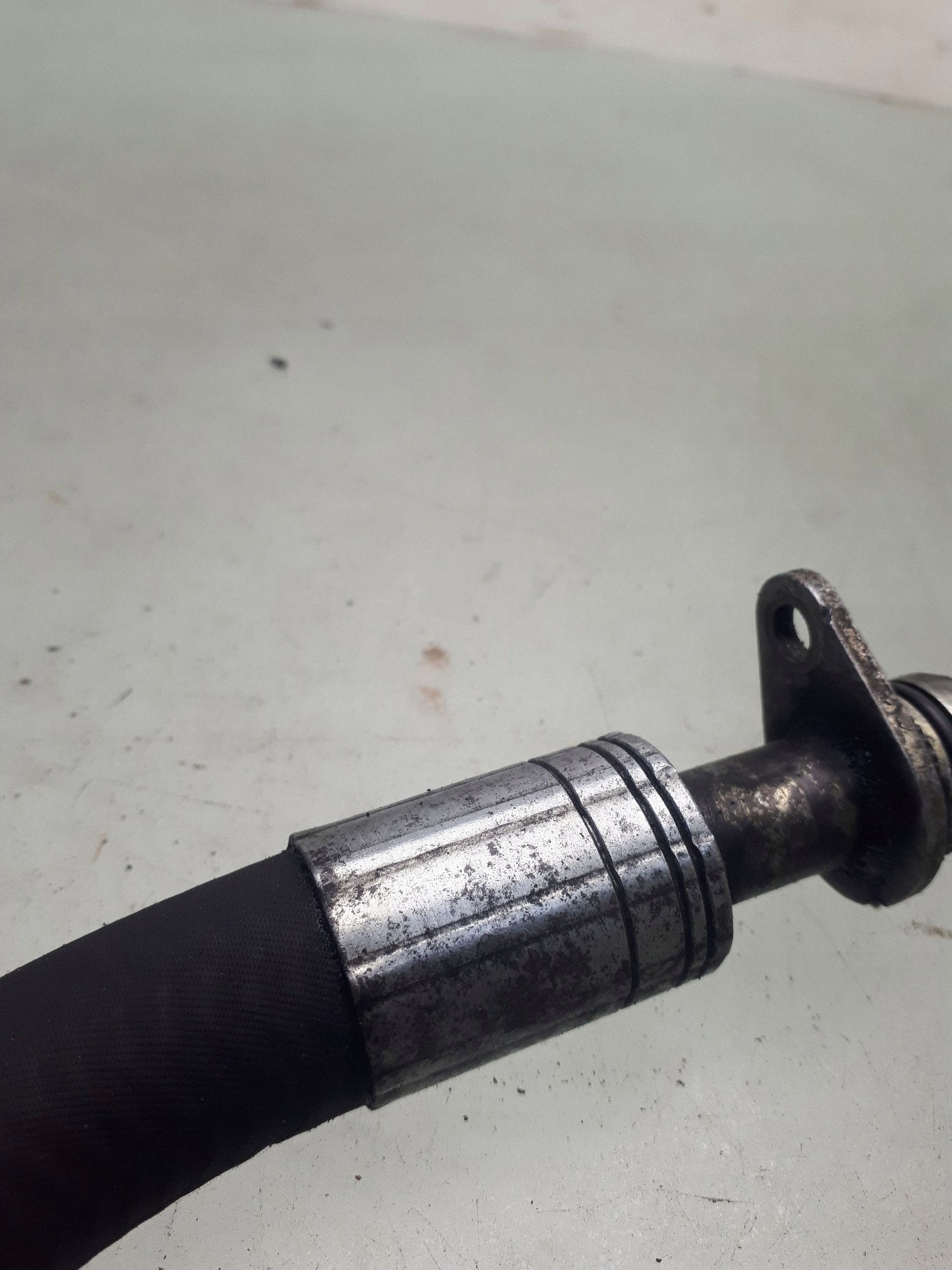 Fiat OE ARA200517 Ölkühlerrohr - Gebraucht image 4