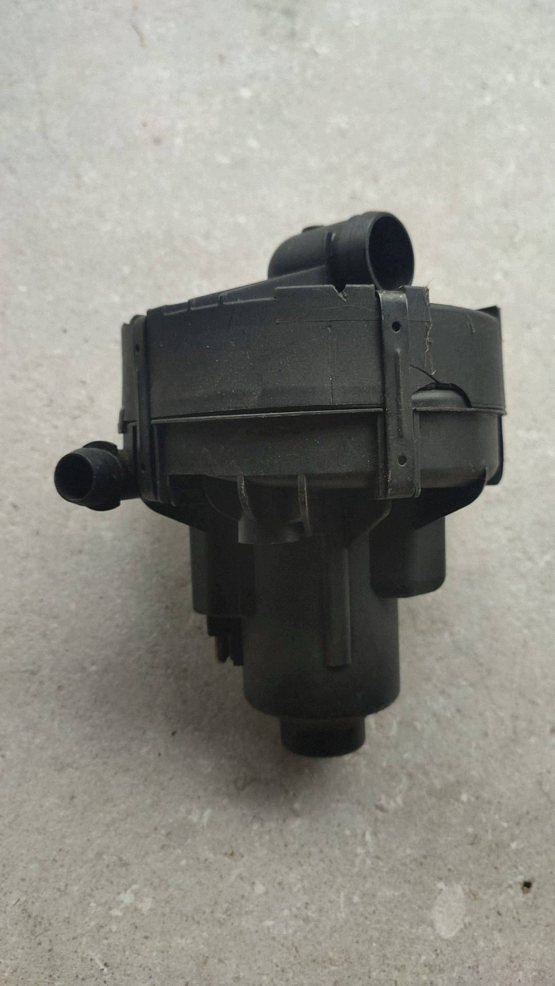 Pompe à air secondaire Mercedes OEM A0001405185 image 3