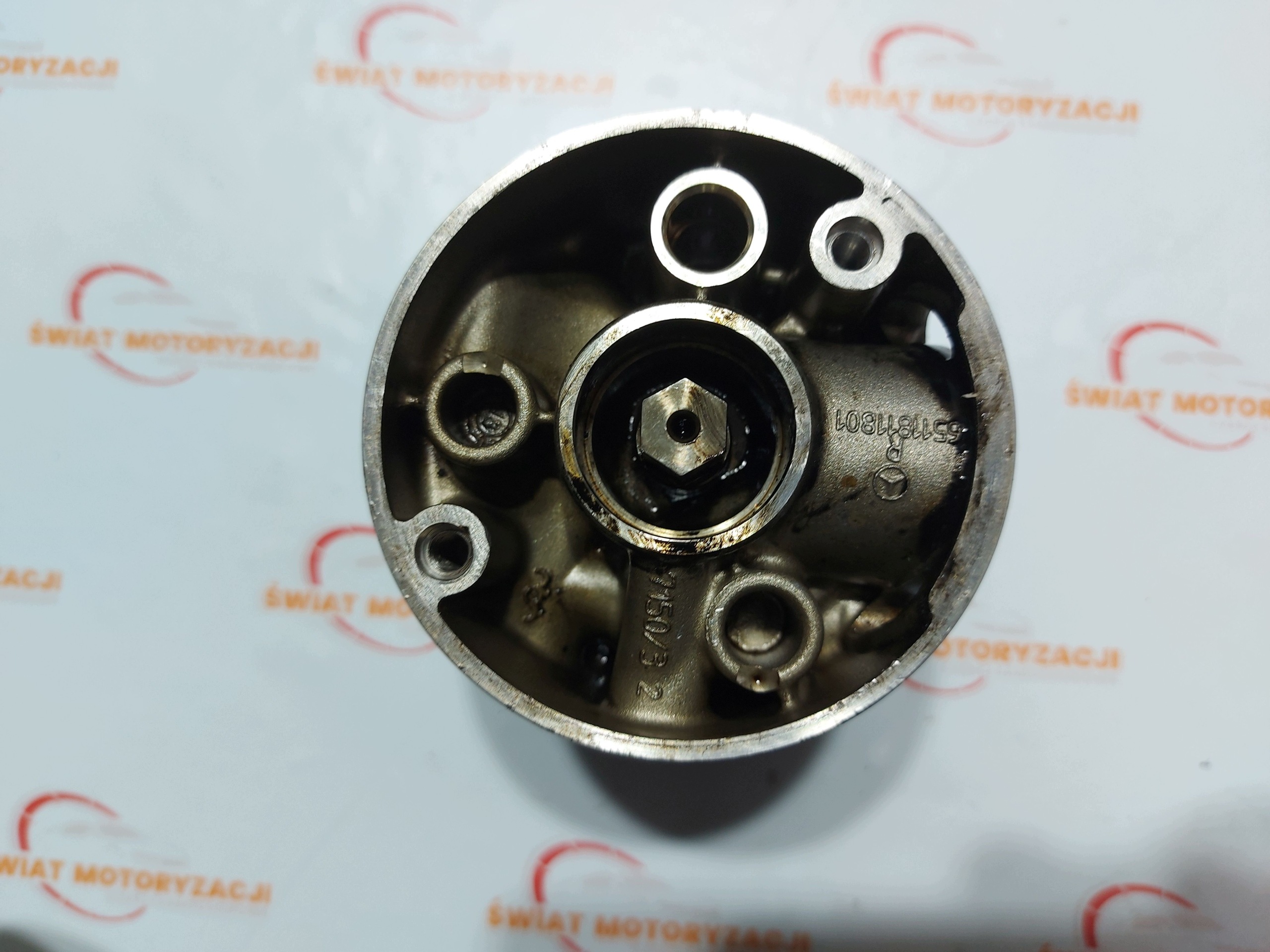 Mercedes-Benz Ölpumpe OEM 6511811801 - Gebraucht image 5