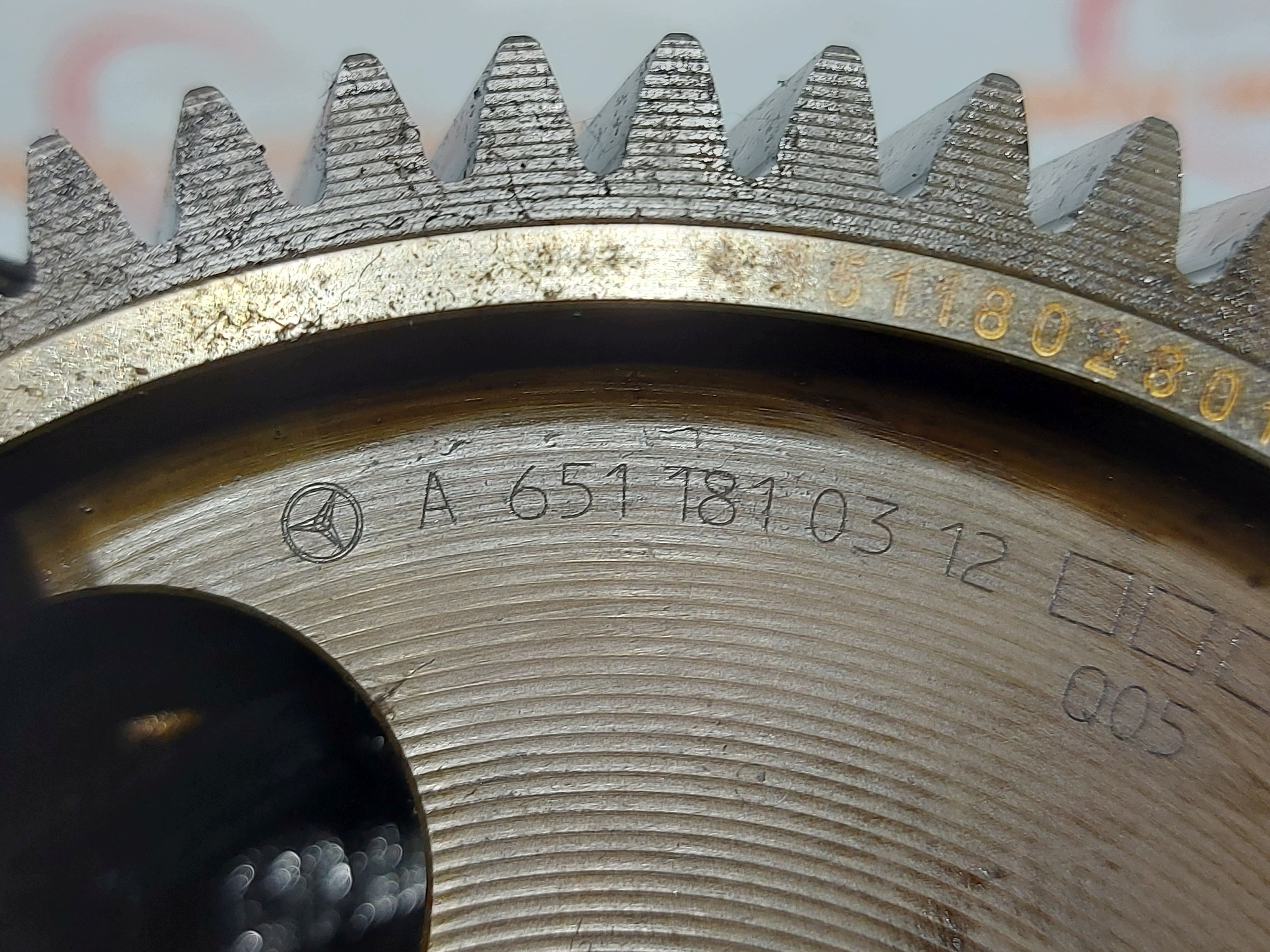 Mercedes-Benz Ölpumpe OEM 6511811801 - Gebraucht image 7