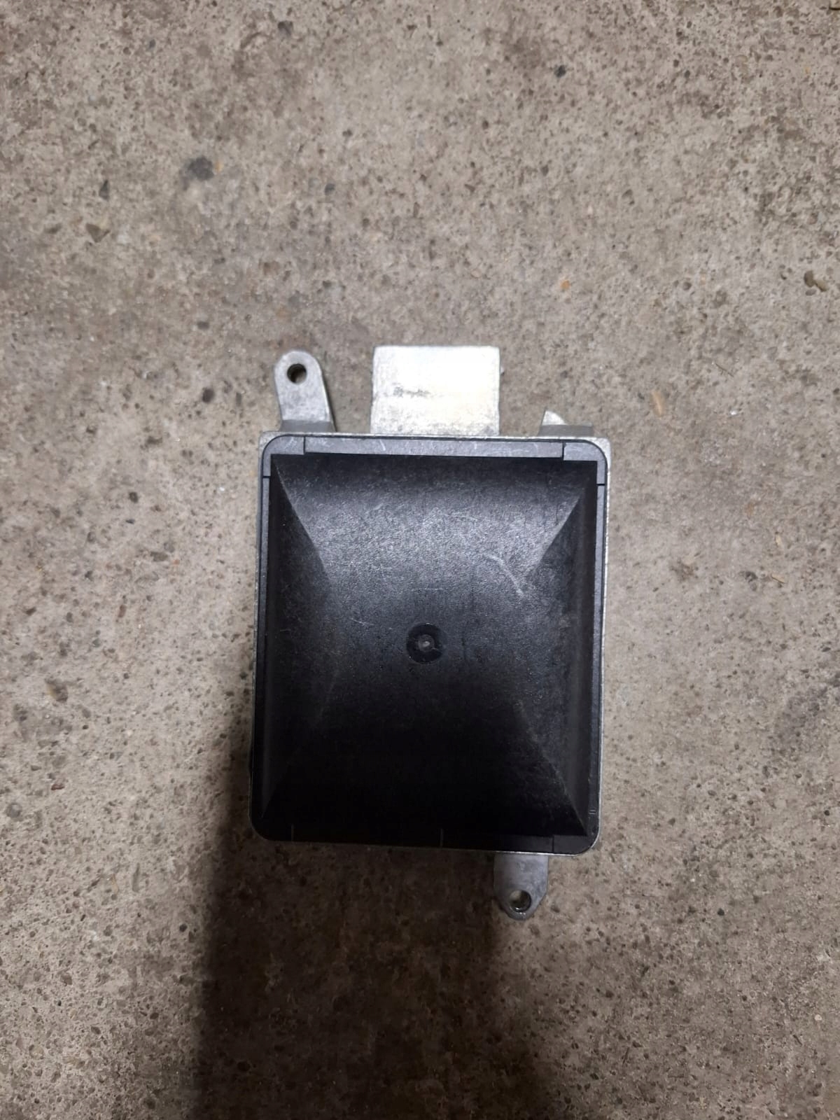 Módulo sensor radar ACC esquerdo OEM 4G0907568D Audi A6 A7 image 3