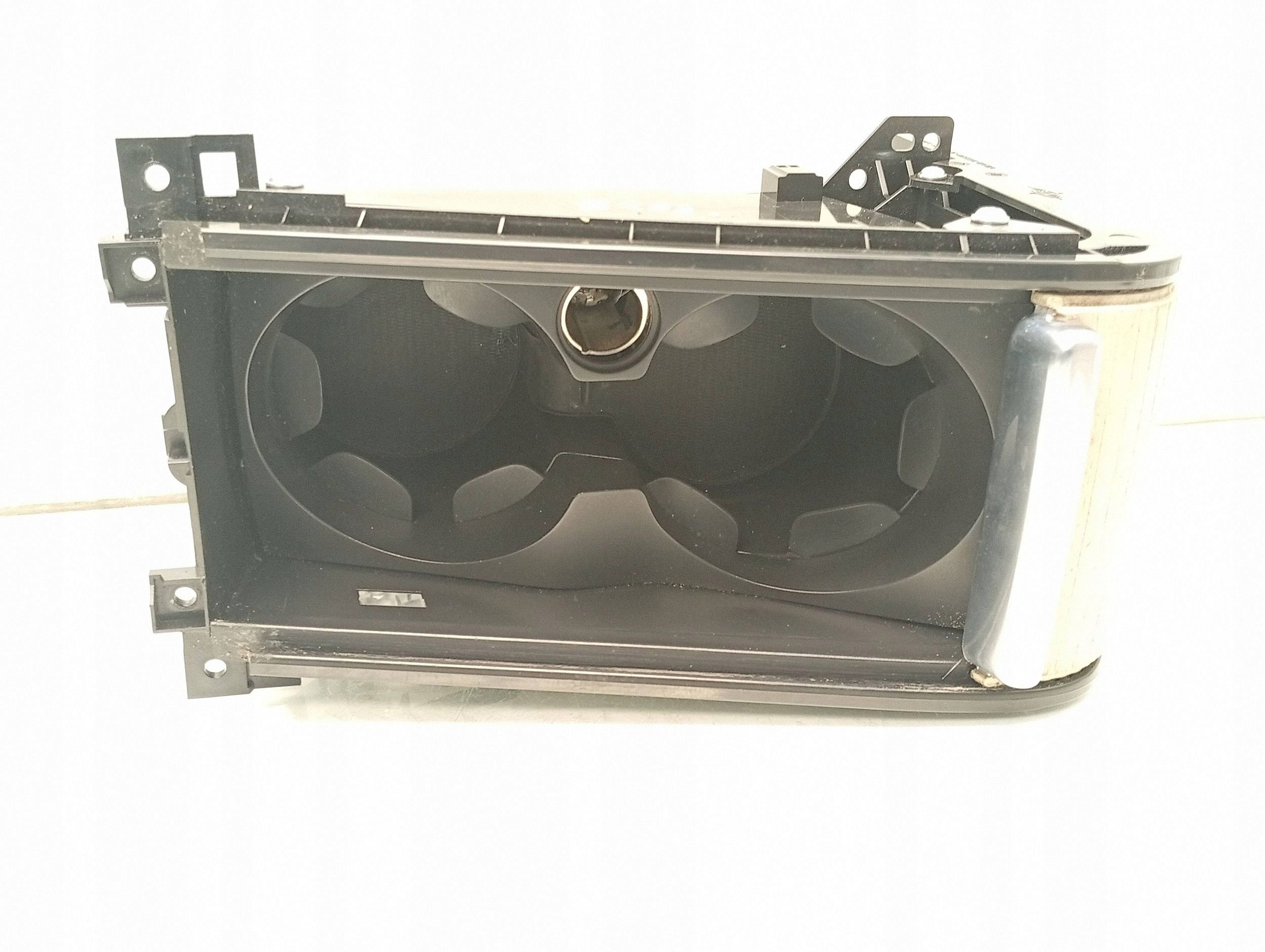 OEM 30791467 Centre Console Armrest Cover Volvo image 2
