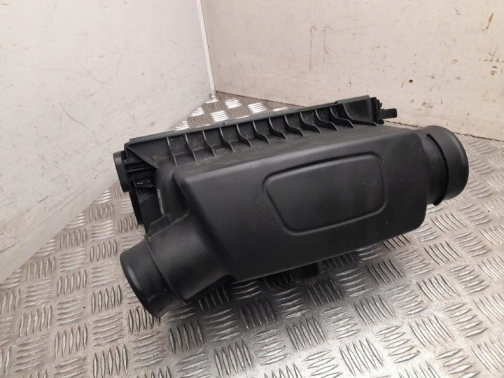 Ilmansuodattimen kotelo Ford USA EXPLORER 2020 L1M39643DD