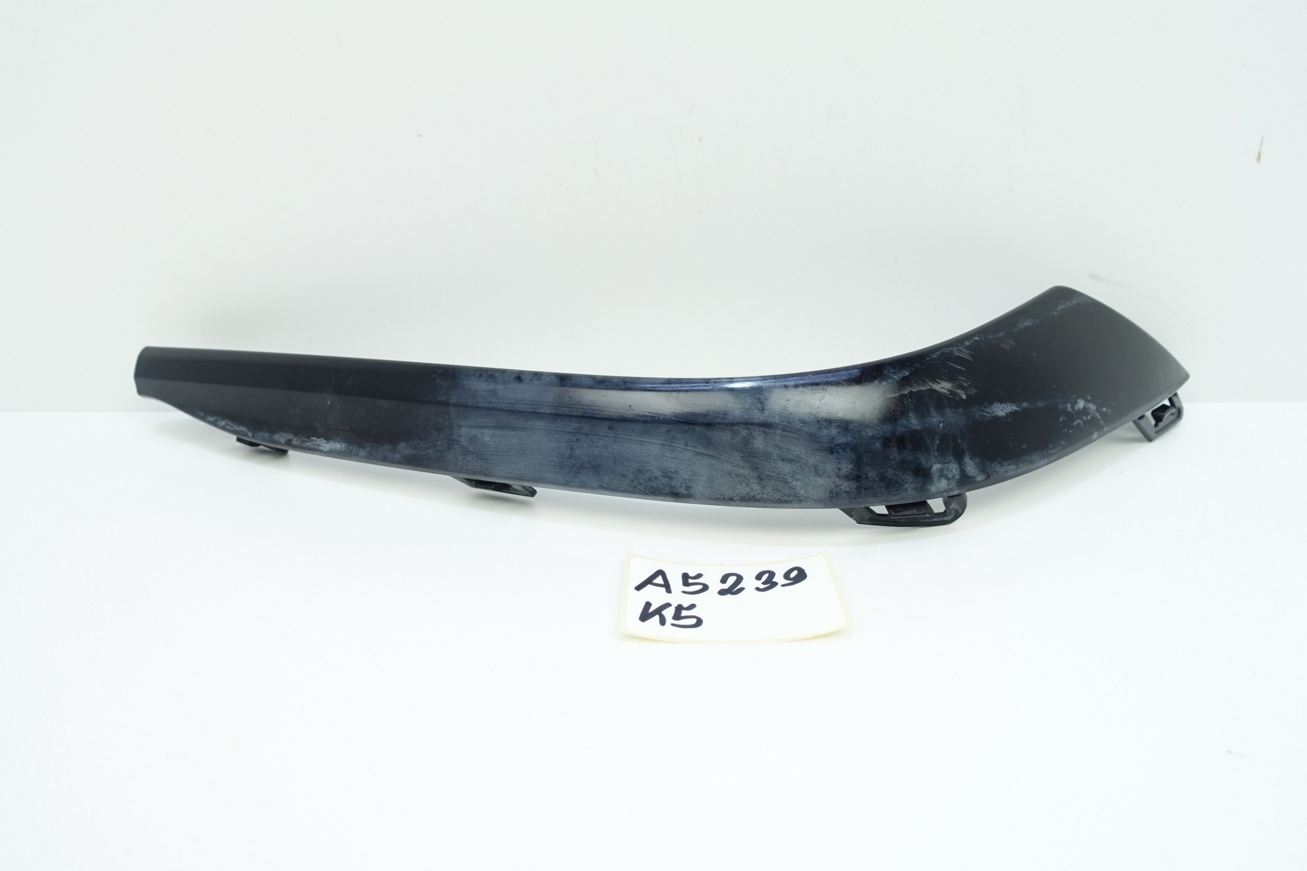 Faixa para-choques traseira esquerda OEM A2538859306 Mercedes GLC image 2