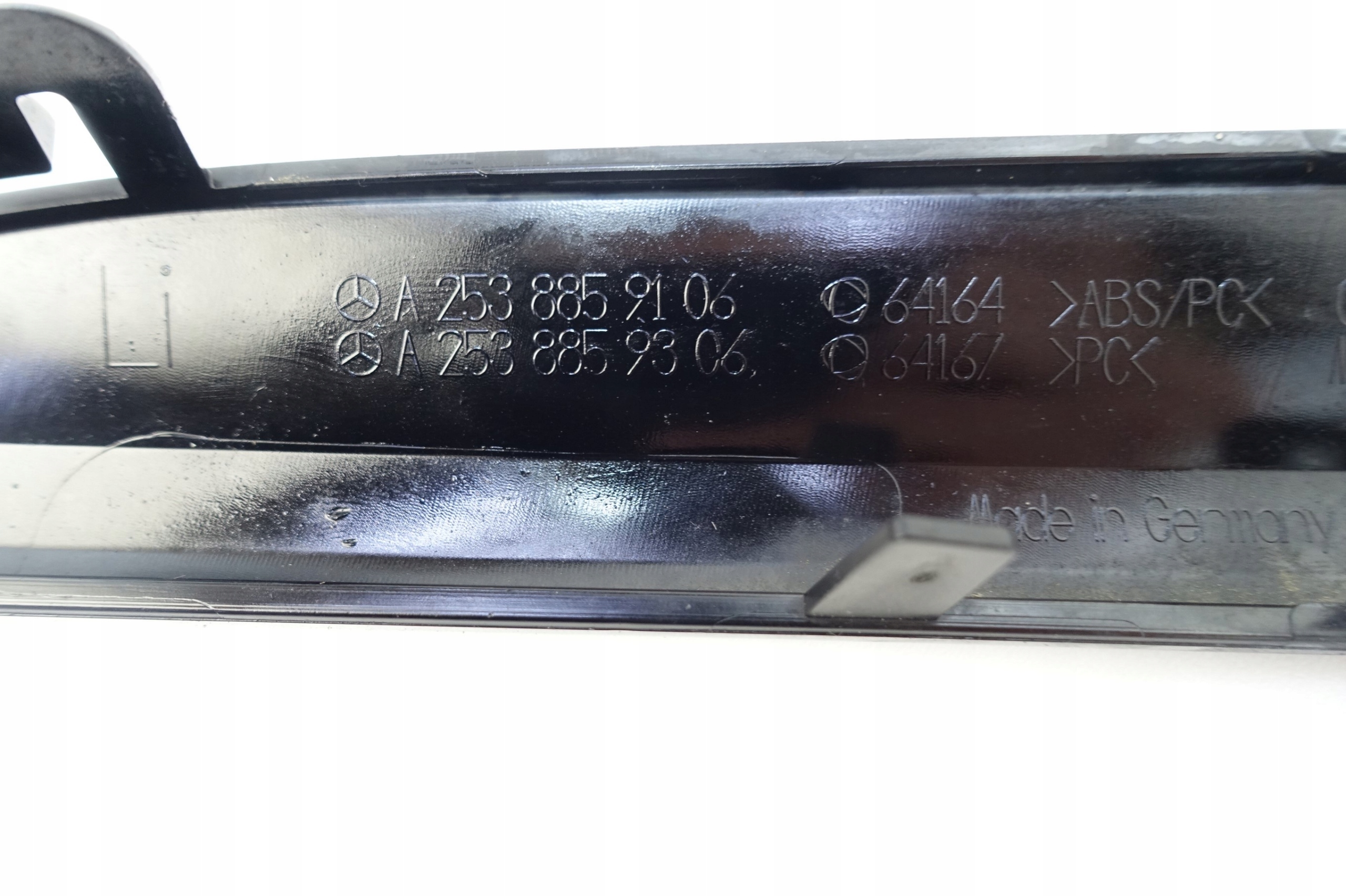 Faixa para-choques traseira esquerda OEM A2538859306 Mercedes GLC image 3